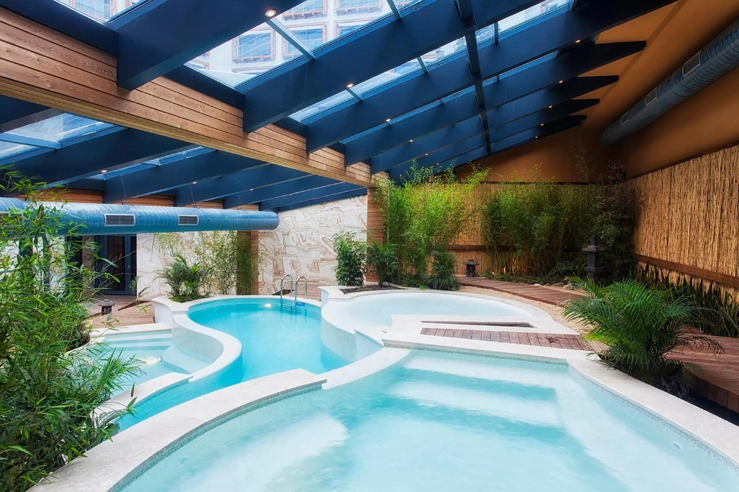 Hot Tub in Radisson Blu Hotel & Spa, Istanbul Tuzla