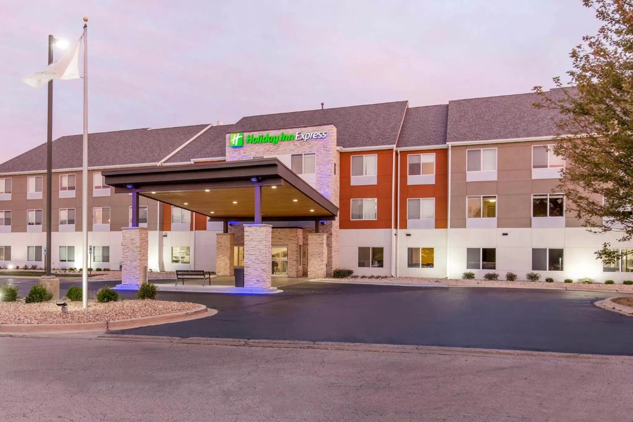Property building in Holiday Inn Express & Suites Chicago West - St Charles by IHG