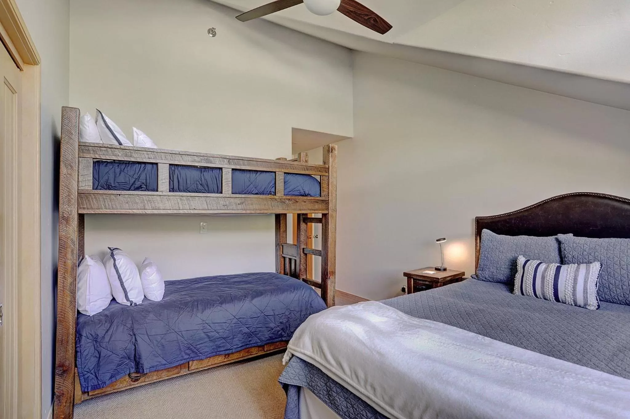 Photo of the whole room, Bed in The Pines Lodge, a RockResort, by Vail Resorts