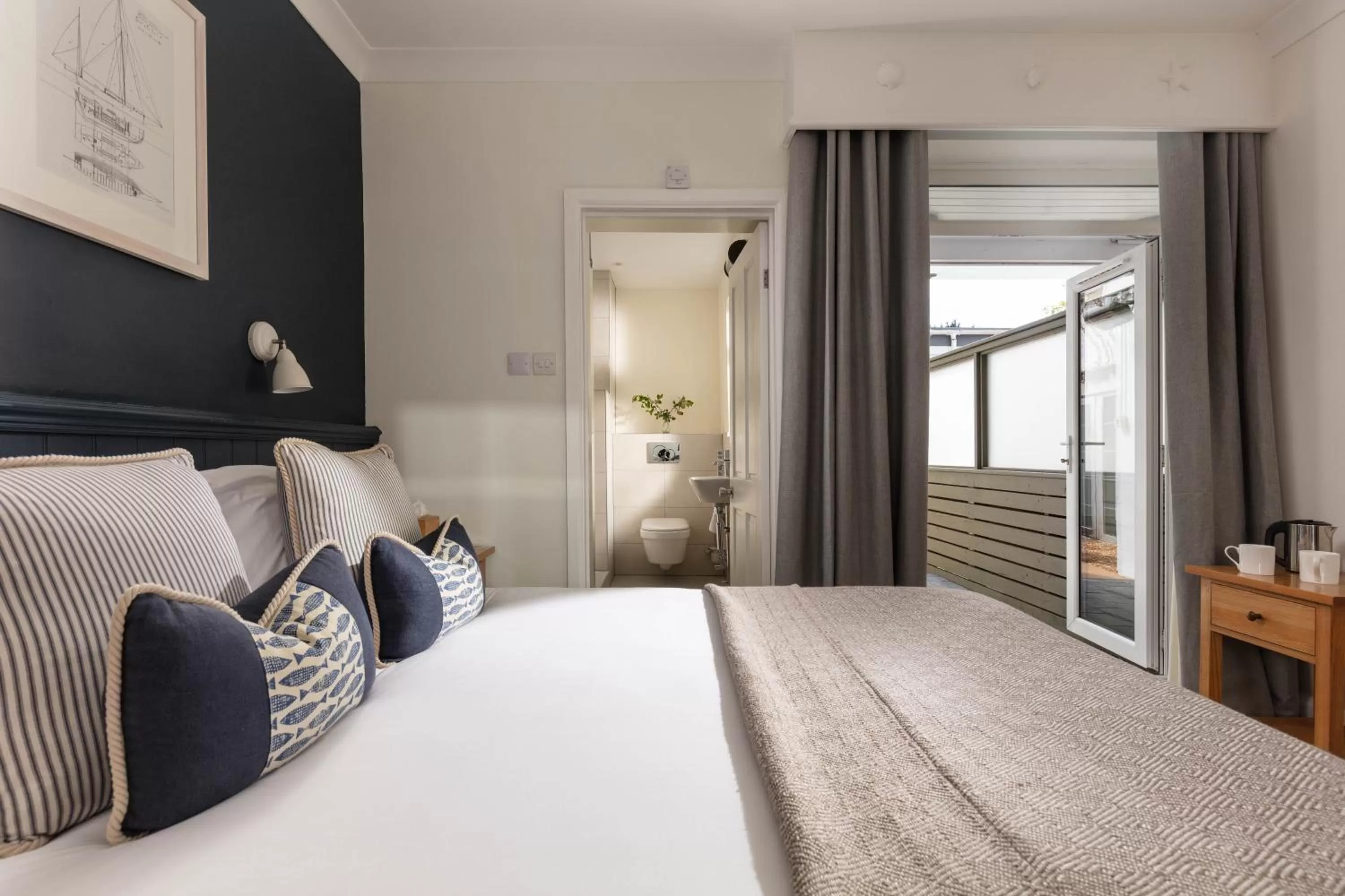 Bedroom, Bed in St Michaels Resort, Falmouth