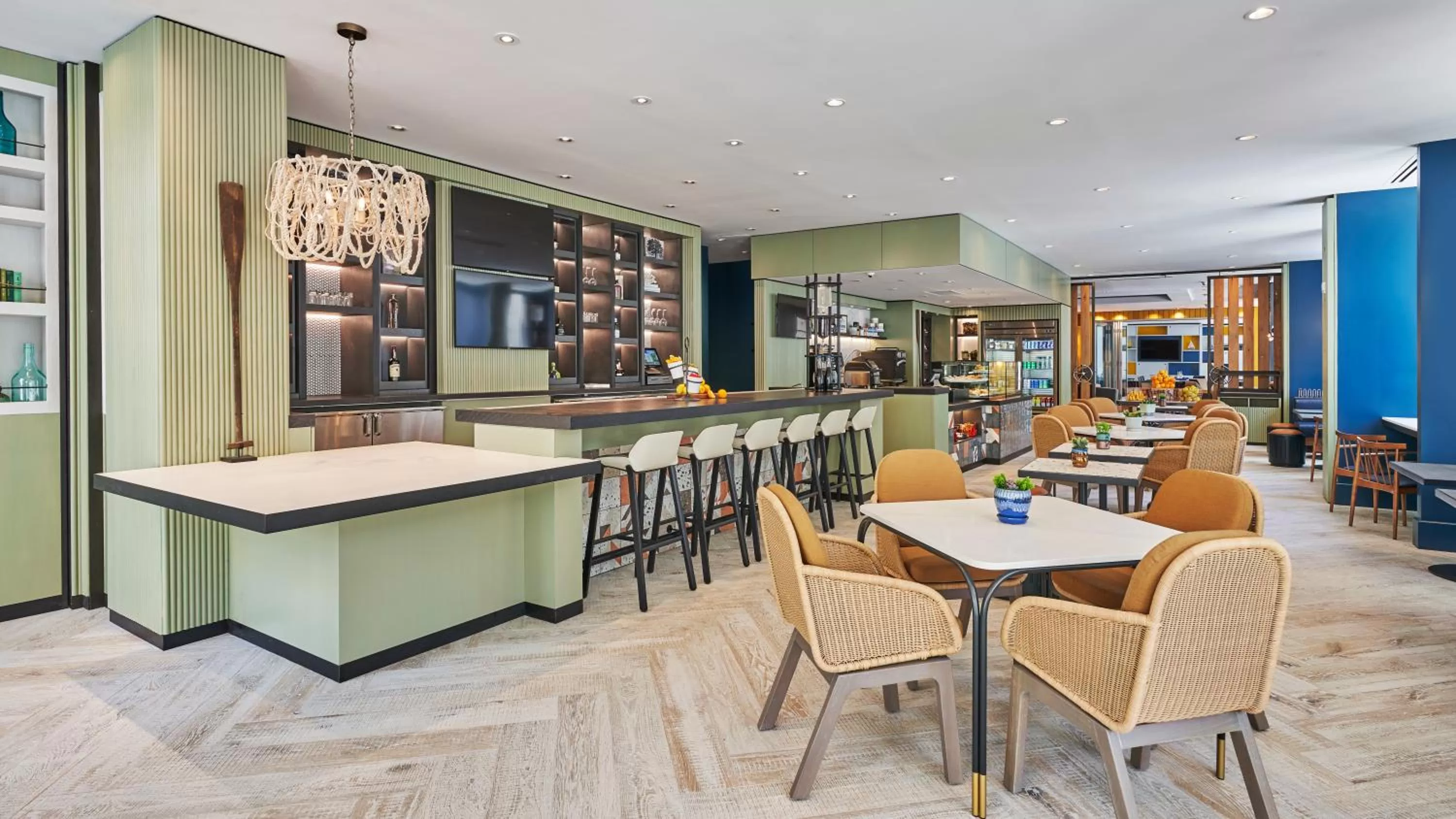 Restaurant/places to eat in Hyatt Centric the Pike Long Beach