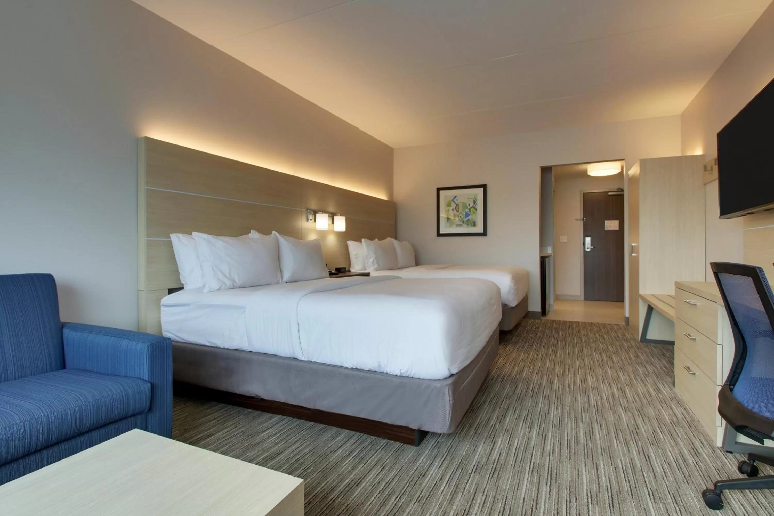 Photo of the whole room, Bed in Holiday Inn Express & Suites - Elizabethtown North by IHG