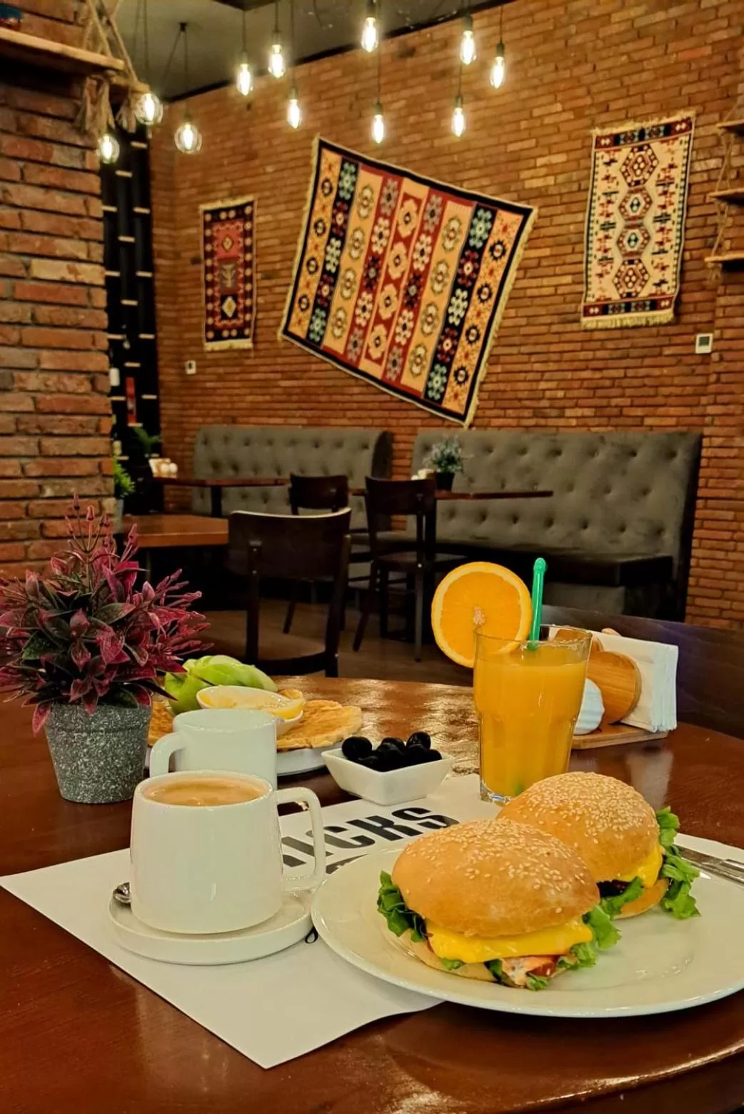 Restaurant/places to eat in Bricks Hotel Tbilisi