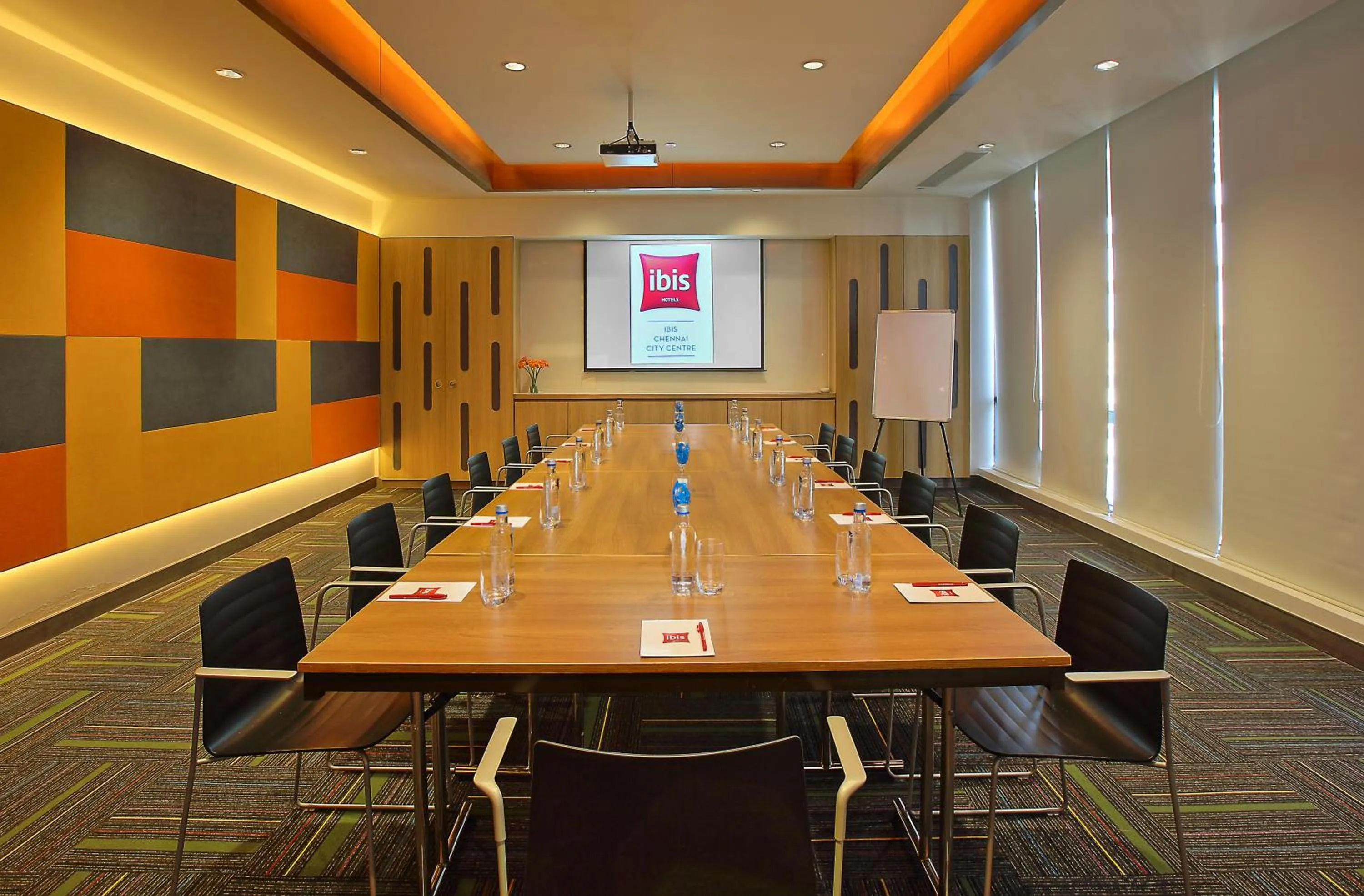 Meeting/conference room in ibis Chennai City Centre - An Accor Brand