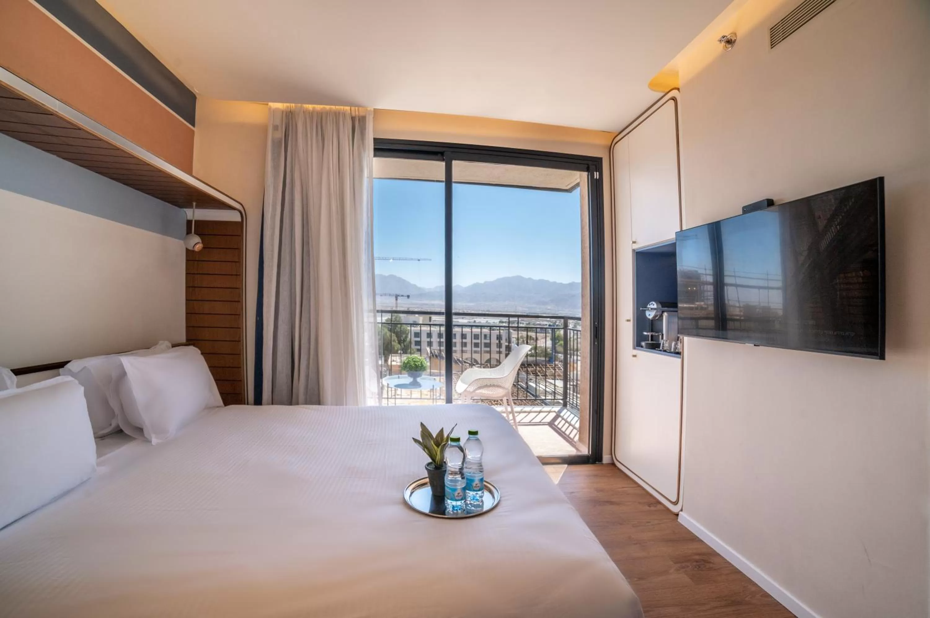 Photo of the whole room, Bed in Stay Eilat