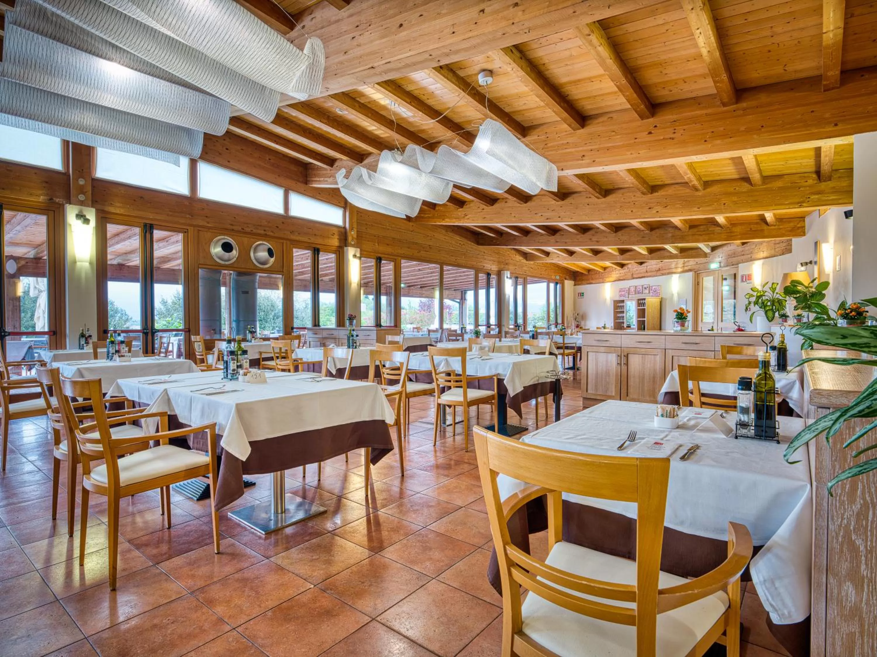 Restaurant/places to eat in Active Hotel Paradiso