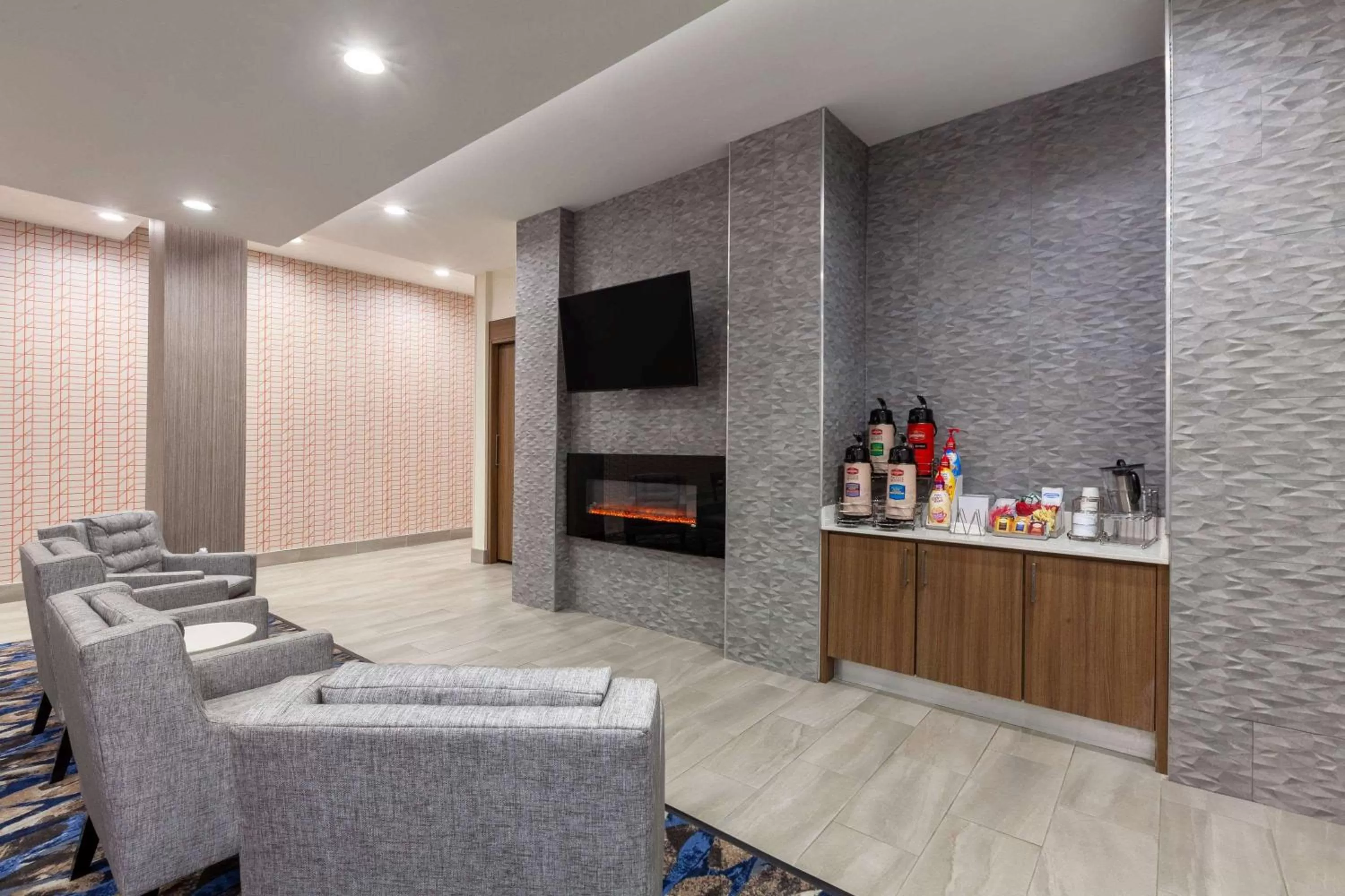 On site in La Quinta Inn & Suites by Wyndham Lafayette Oil Center