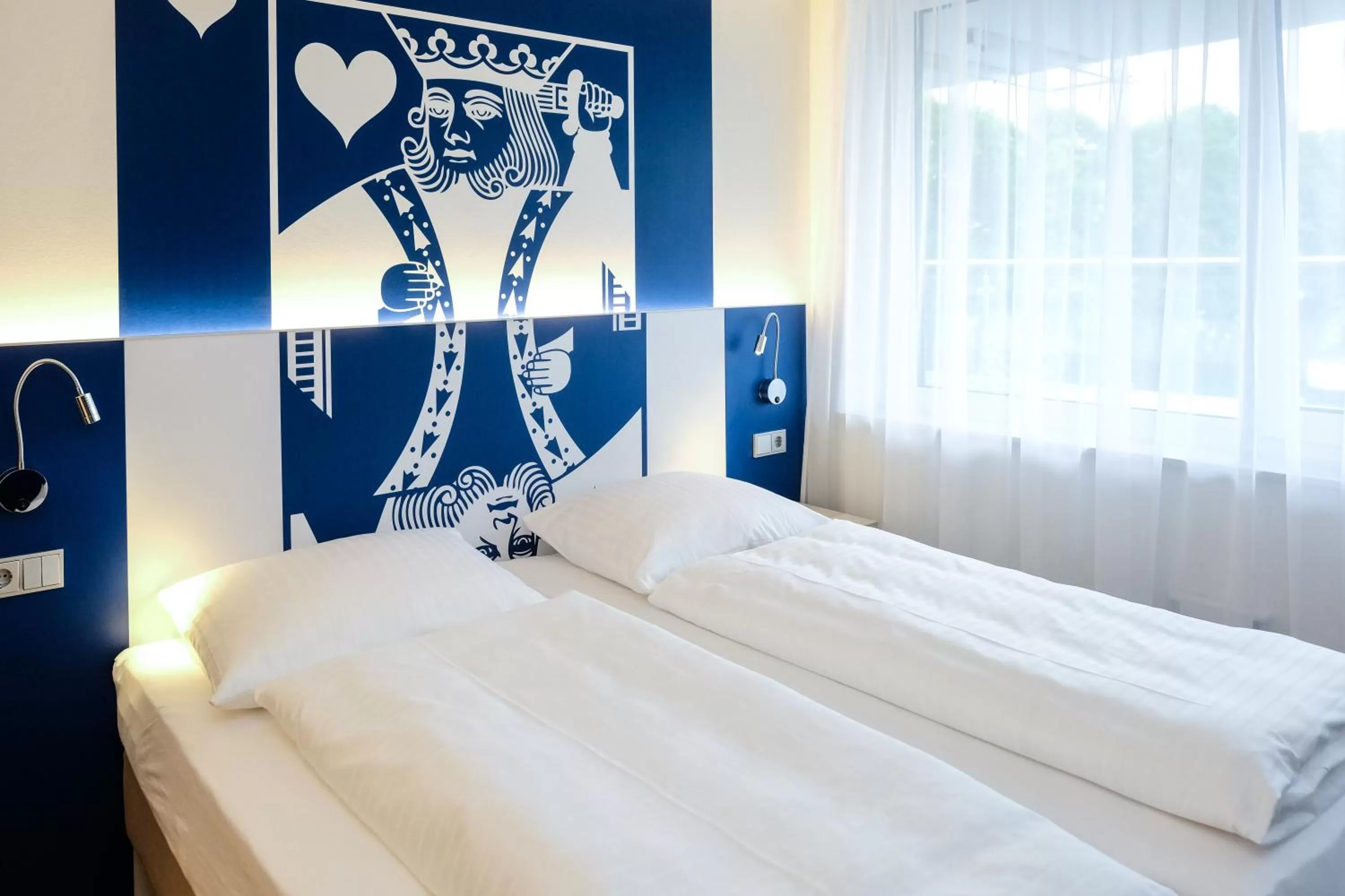 Food and drinks, Bed in Aparthotel Paderborn