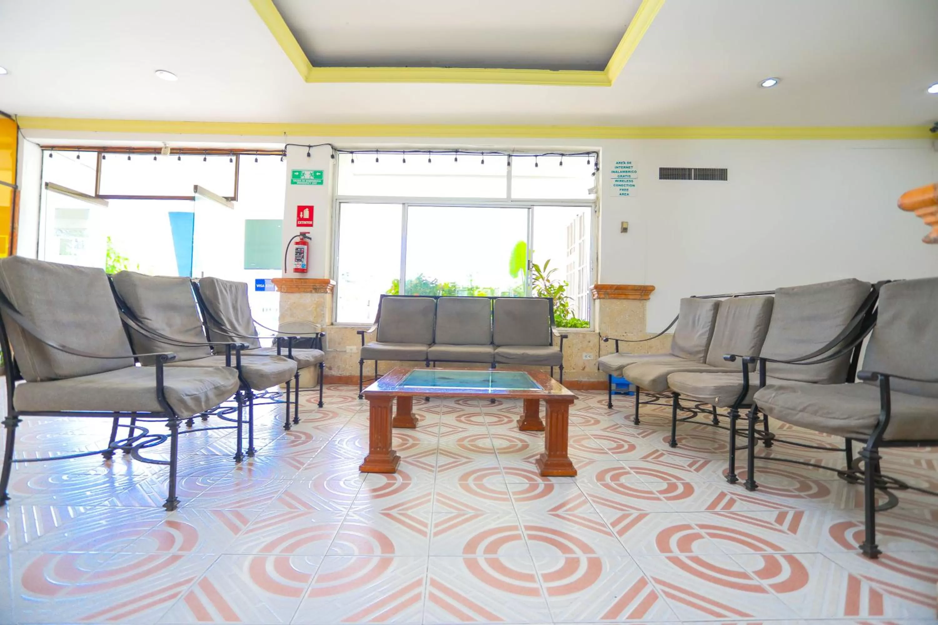 Living room in Hotel Caribe Internacional Cancun