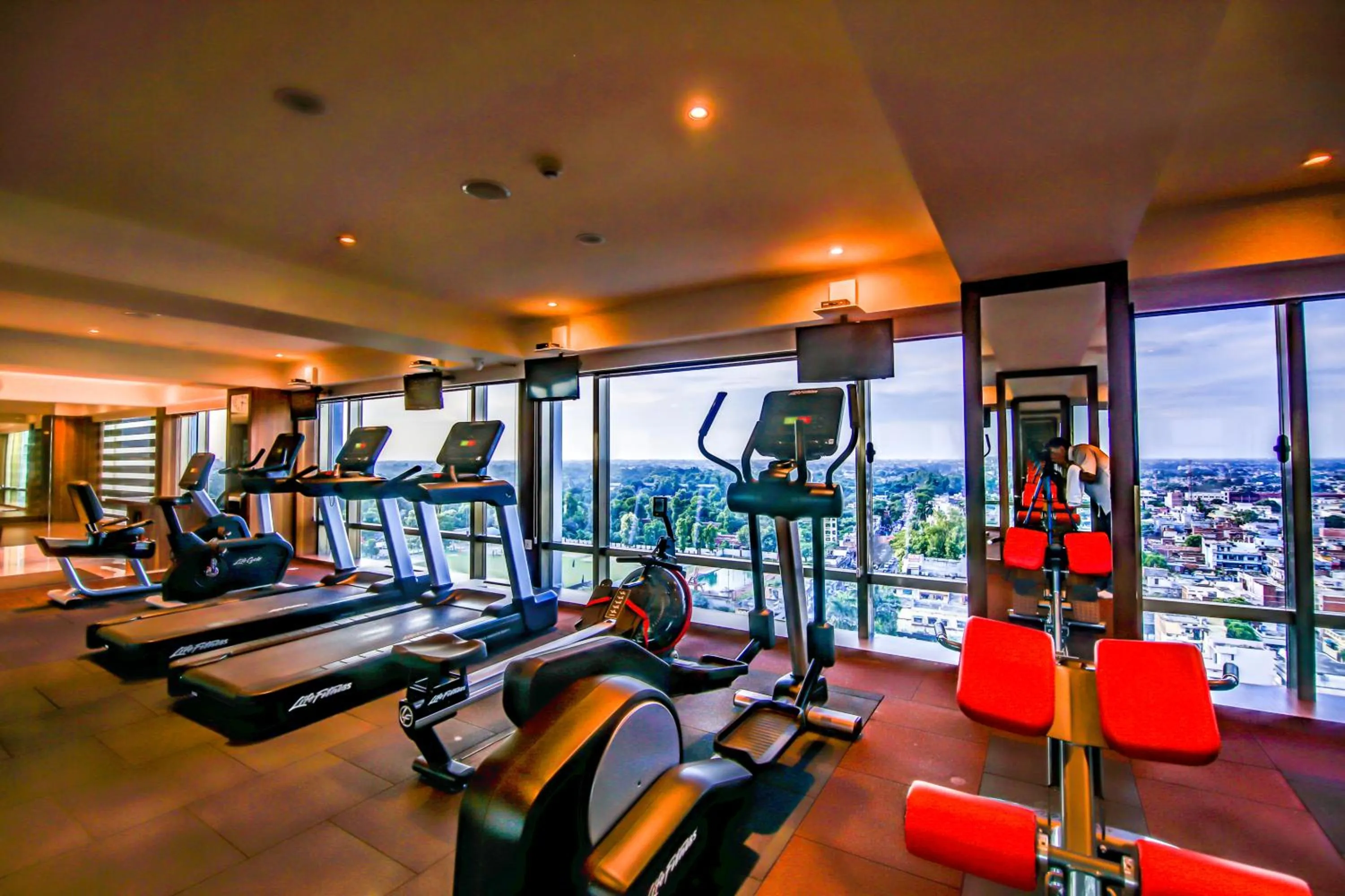 Fitness centre/facilities in Radisson Blu Gorakhpur