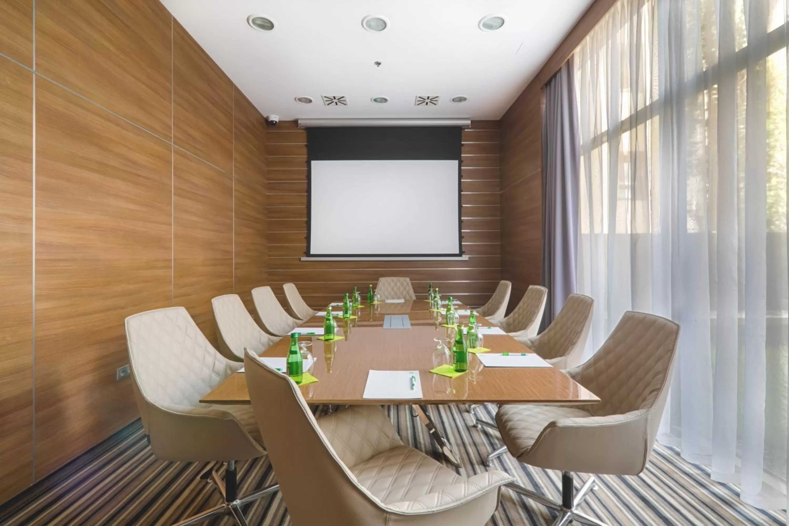 Meeting/conference room in Holiday Inn Krakow City Centre by IHG