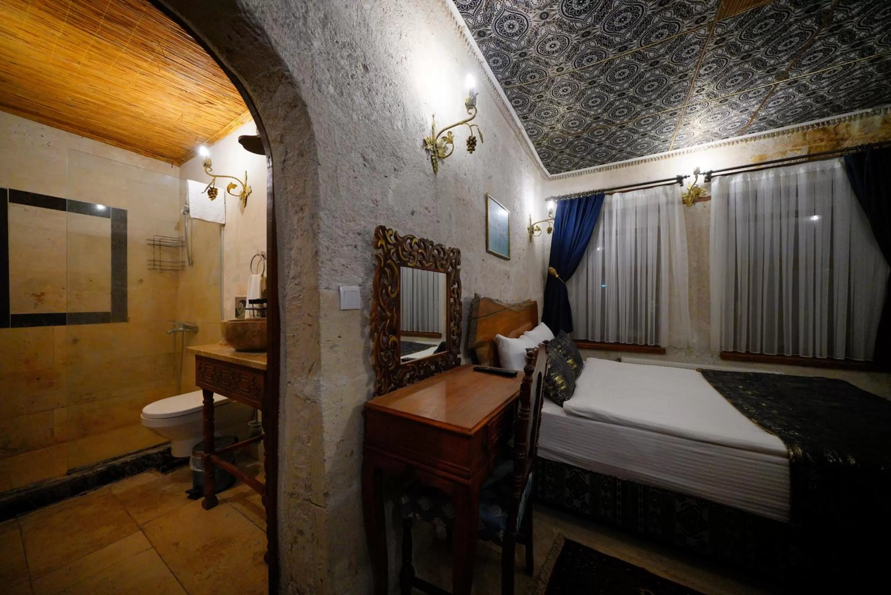 Photo of the whole room, Bed in Cappadocia Nar Cave House & Swimming Pool