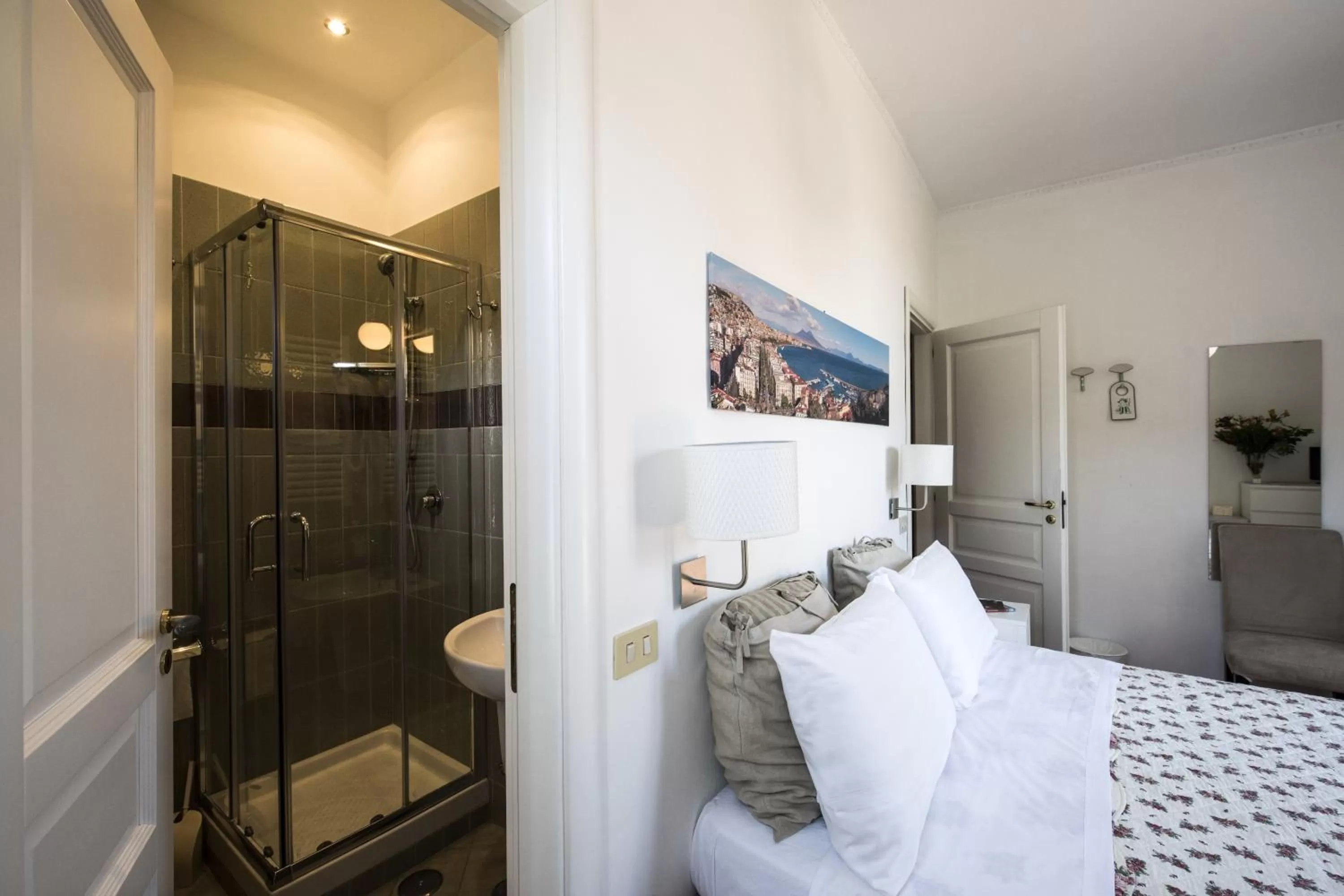 Bathroom, Bed in Terrazza Duomo