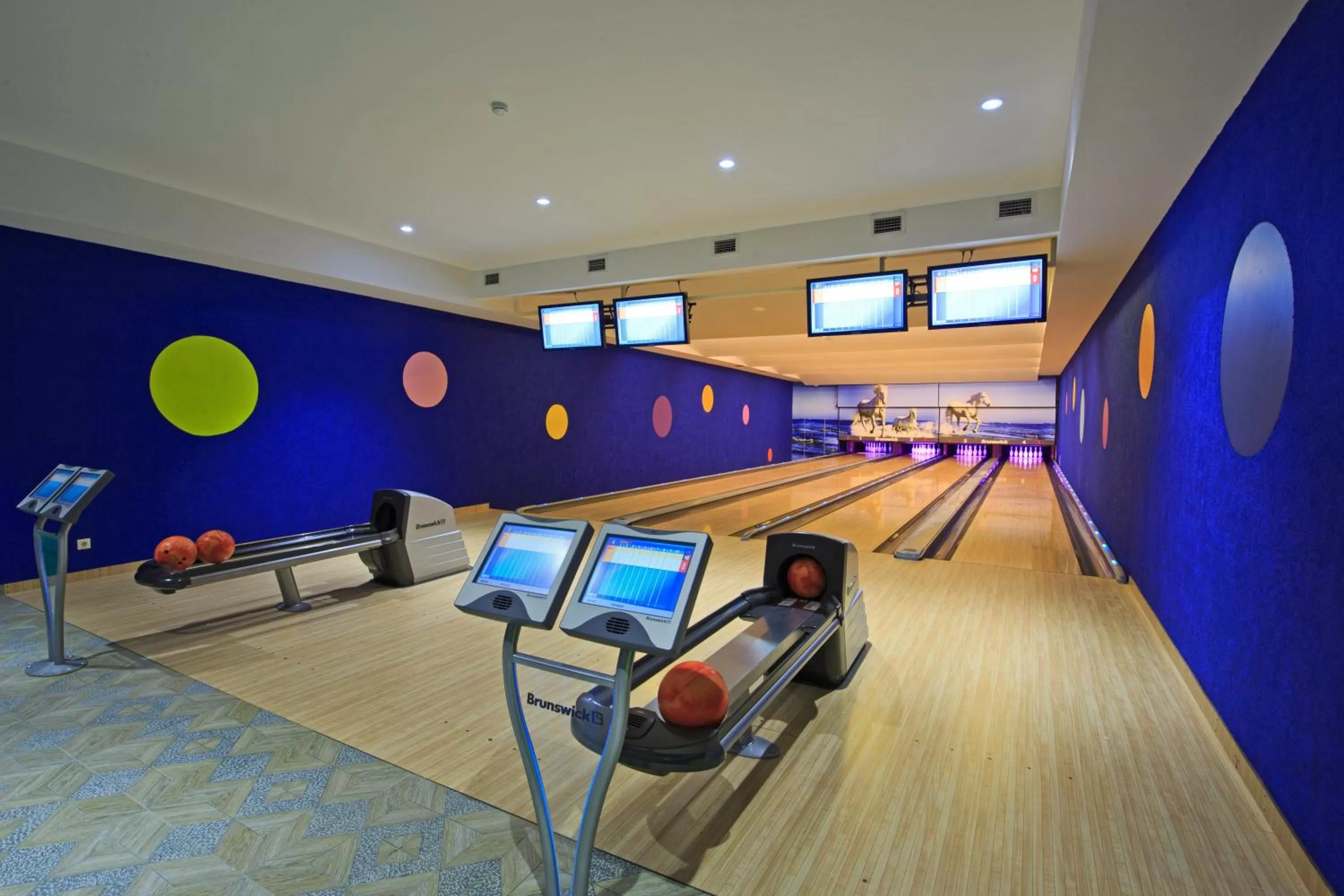 Bowling in Castello Mare Hotel