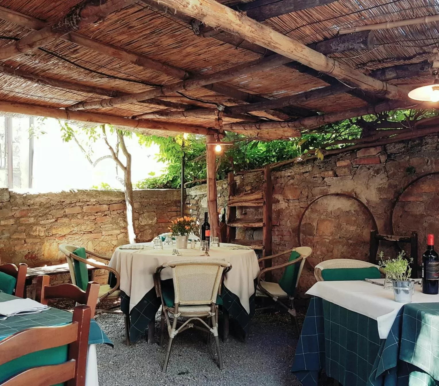 Restaurant/places to eat in VILLA LIBERTY Boutique Hotel - Borgo Capitano Collection