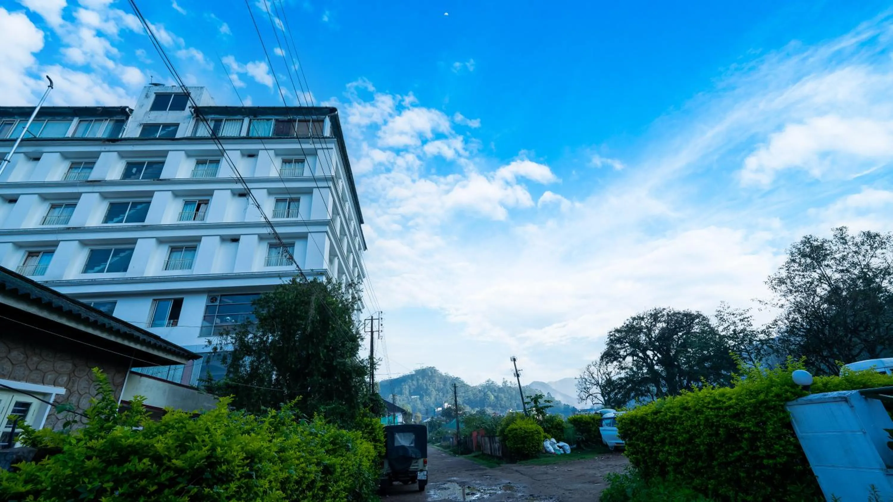 Property building in Westwood Riverside