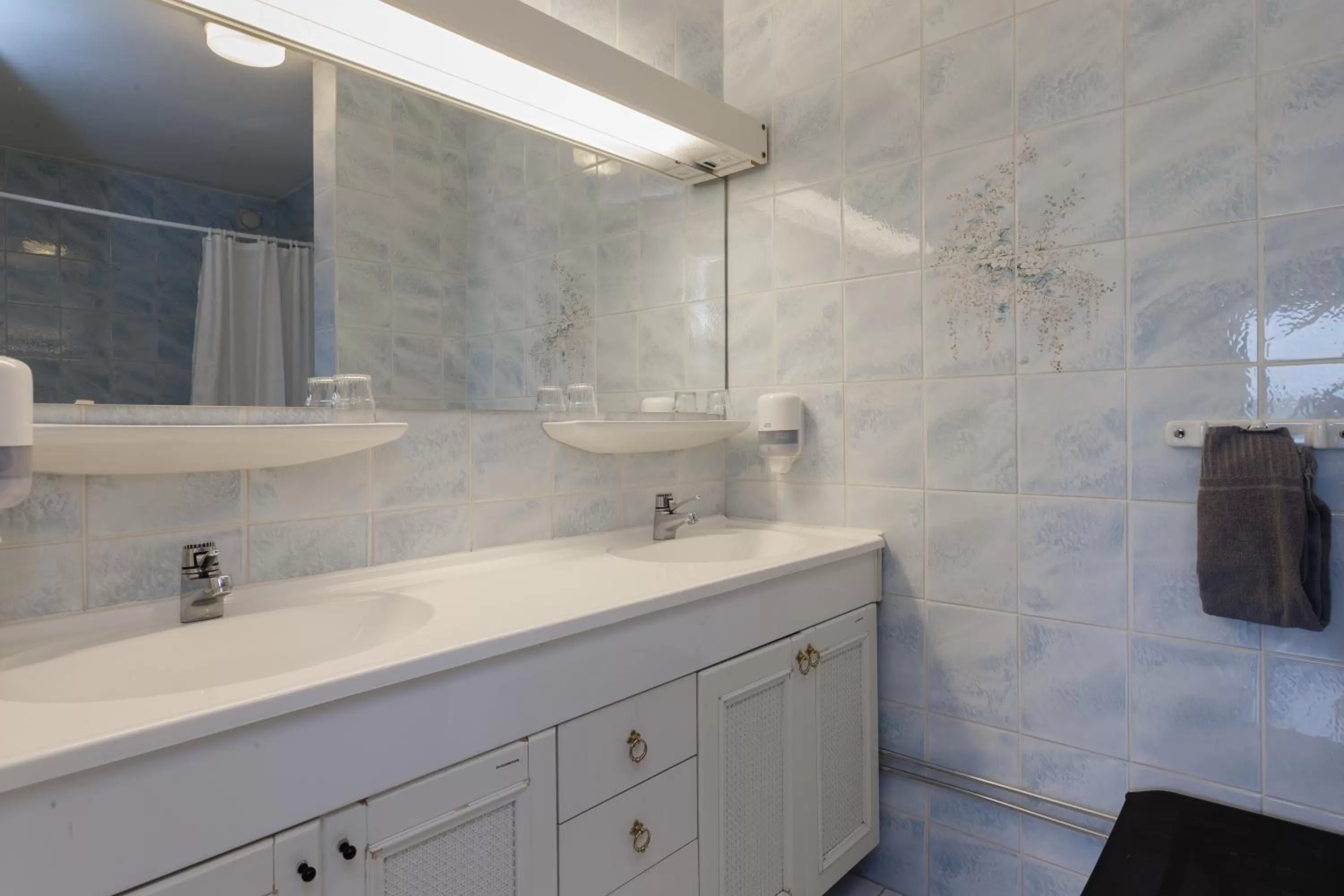 Bathroom in Sure Hotel by Best Western City Jonkoping