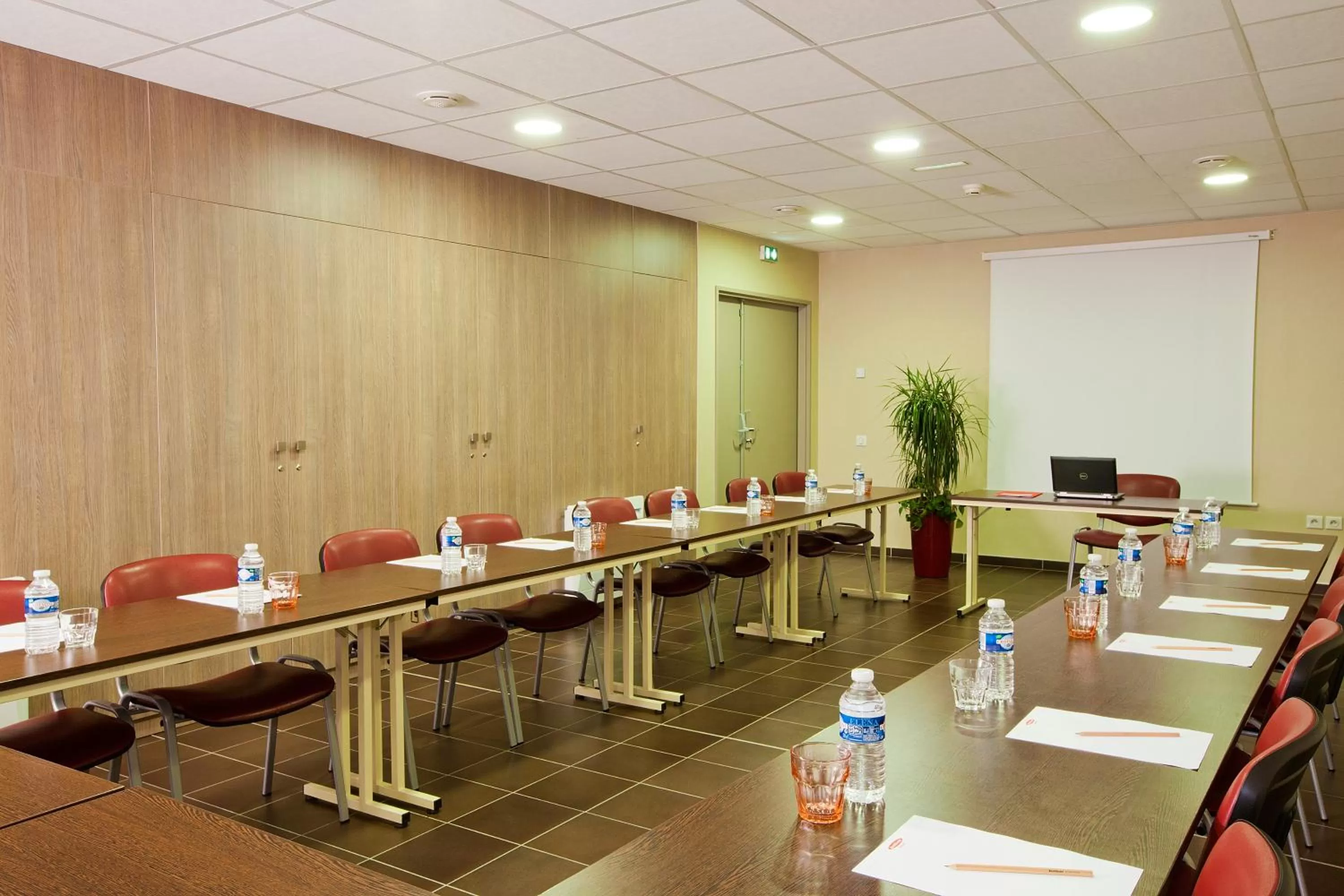 Meeting/conference room in Residhome Reims Centre