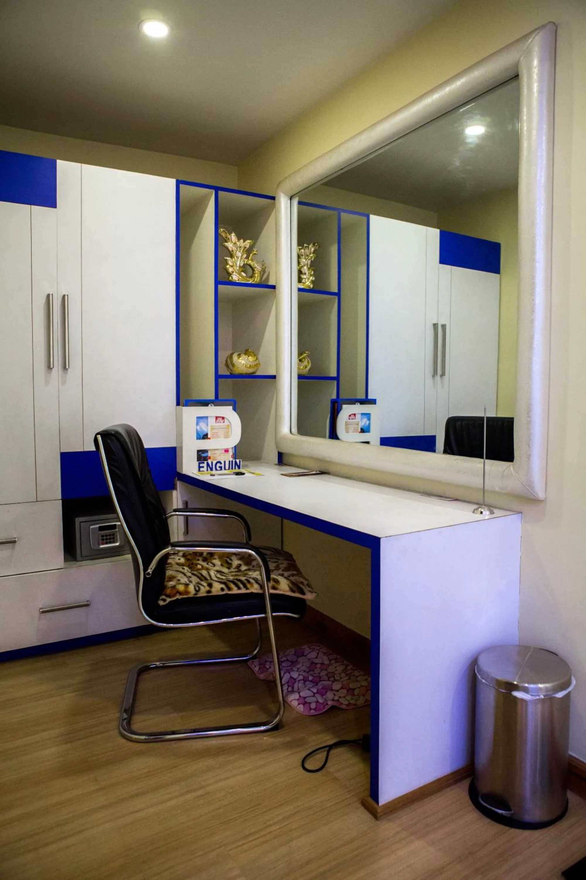 Decorative detail in Royal Penguin Boutique Hotel & Spa