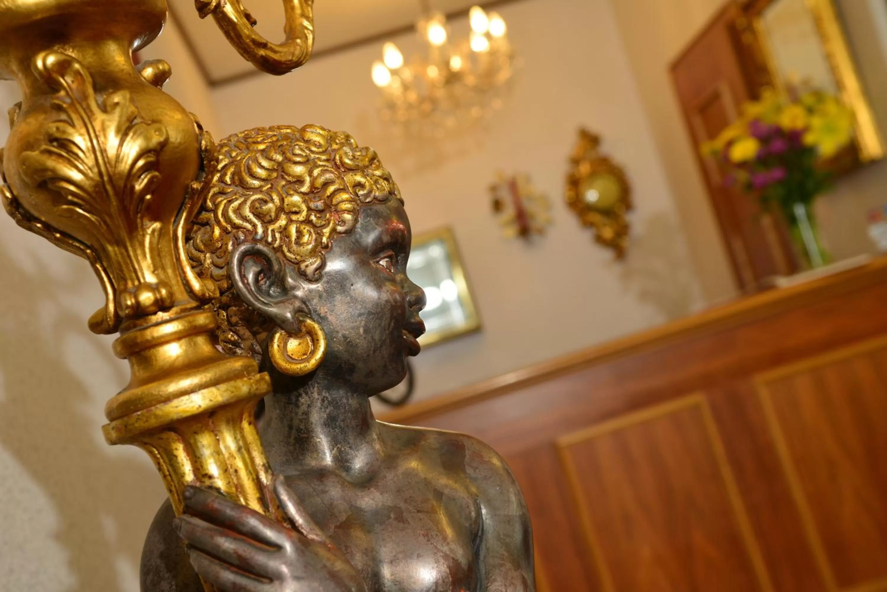 Lobby or reception in Romantica Hotel Blauer Hecht