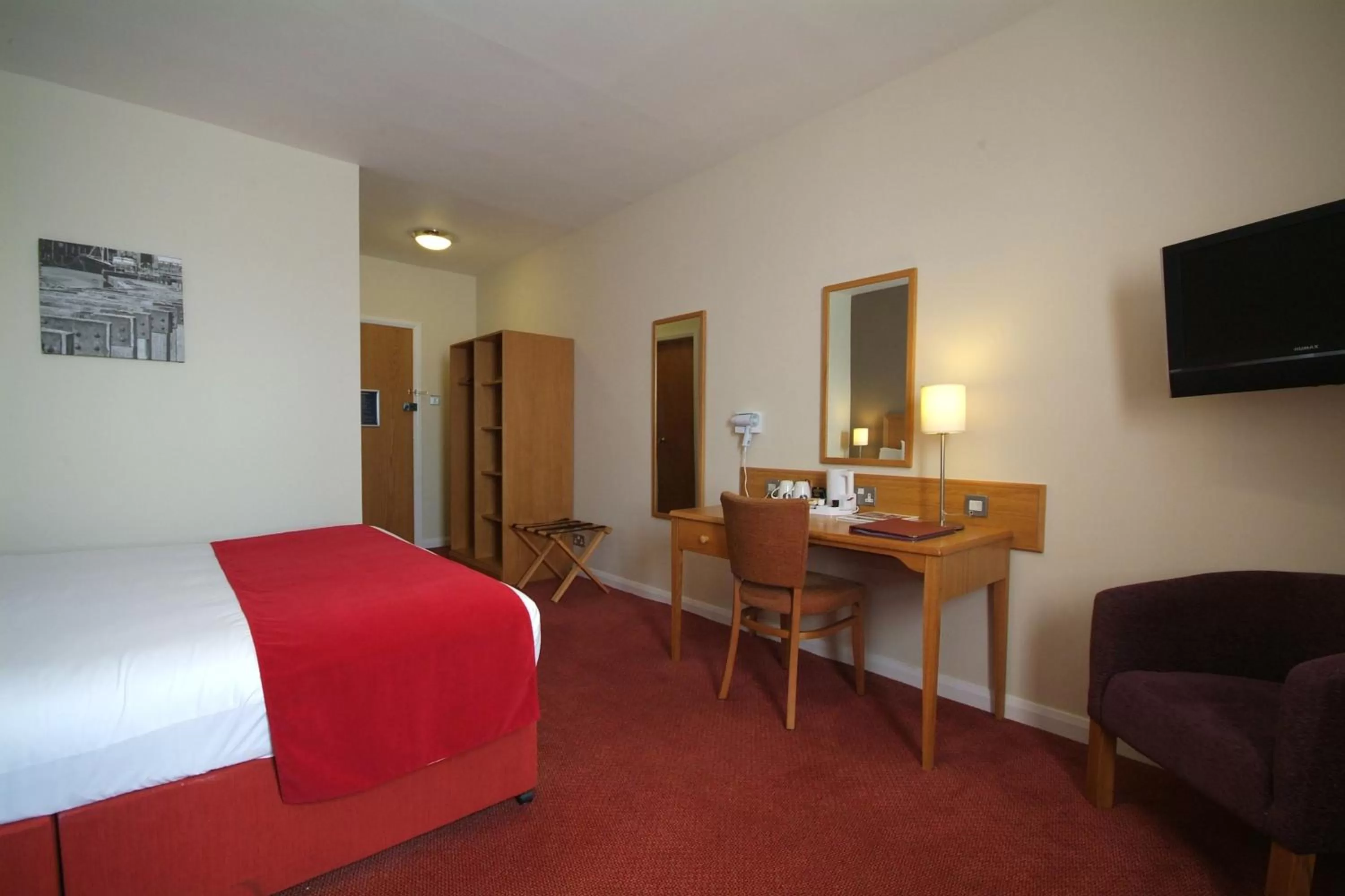 Bed in Kingstown Hotel by Greene King Inns