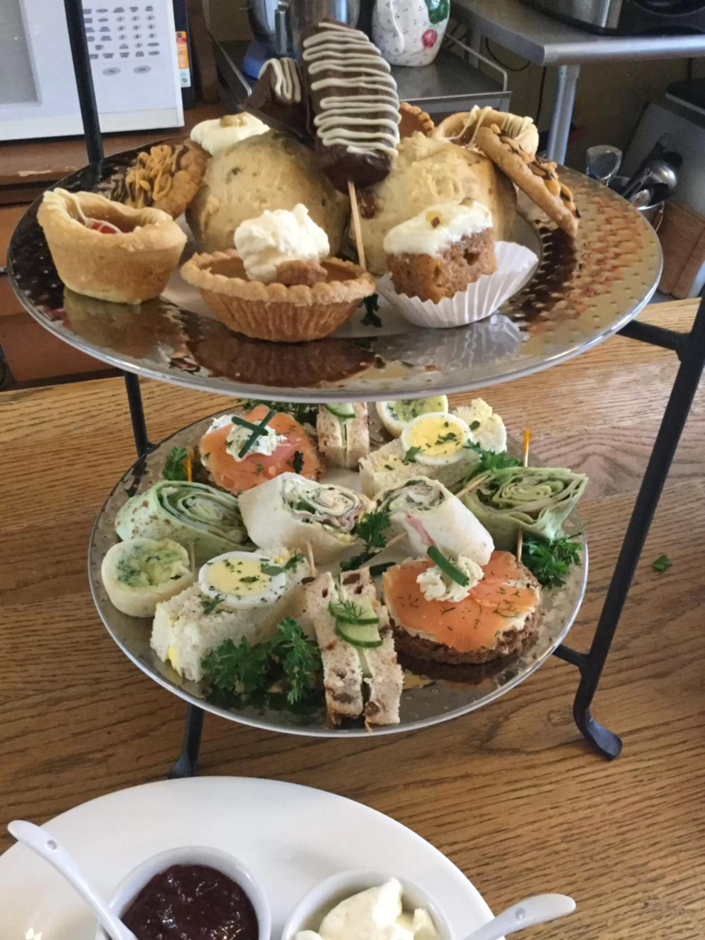 Food in Grey Gables Inn