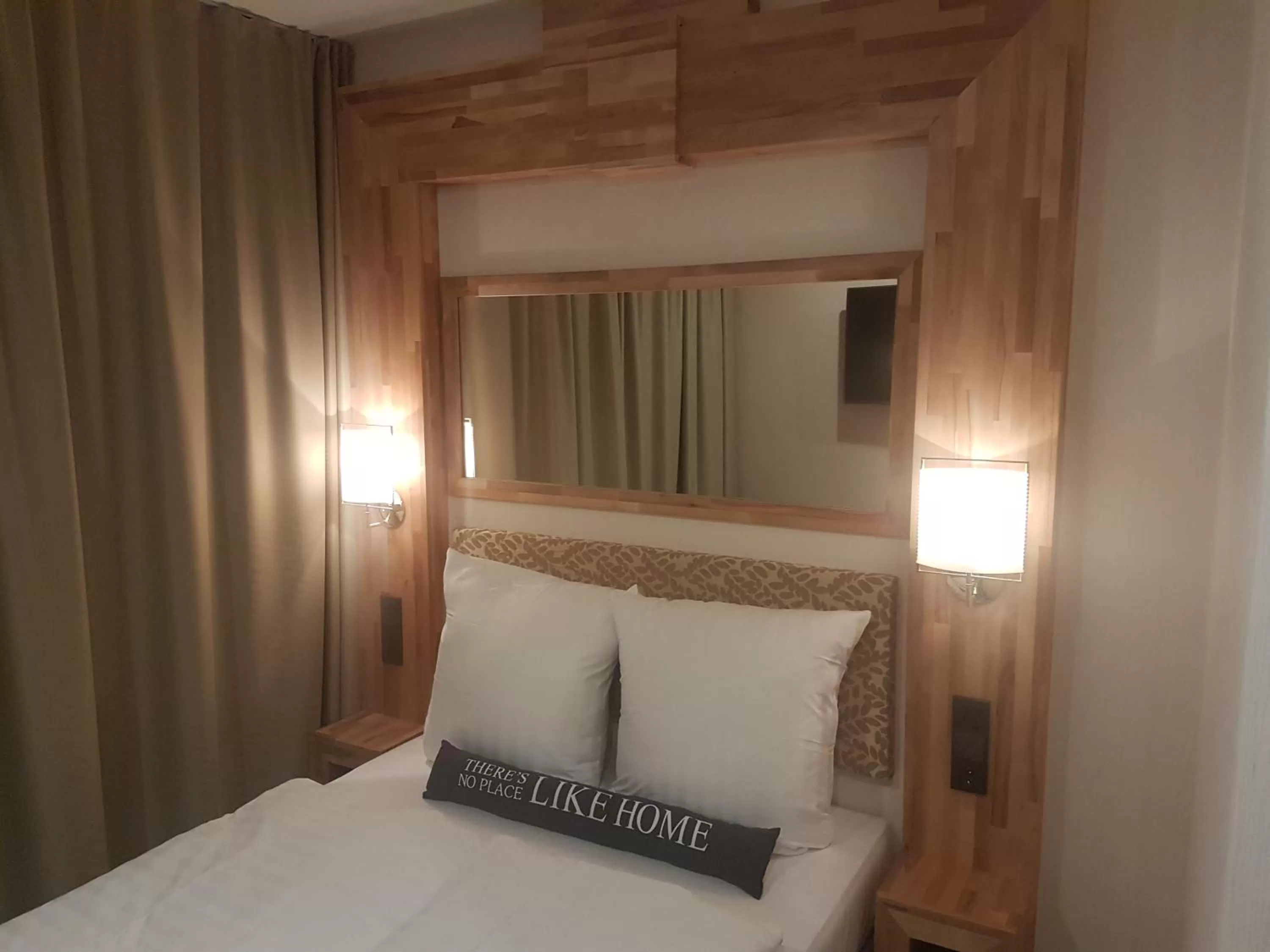 Bed in Elbgalerie Hotel