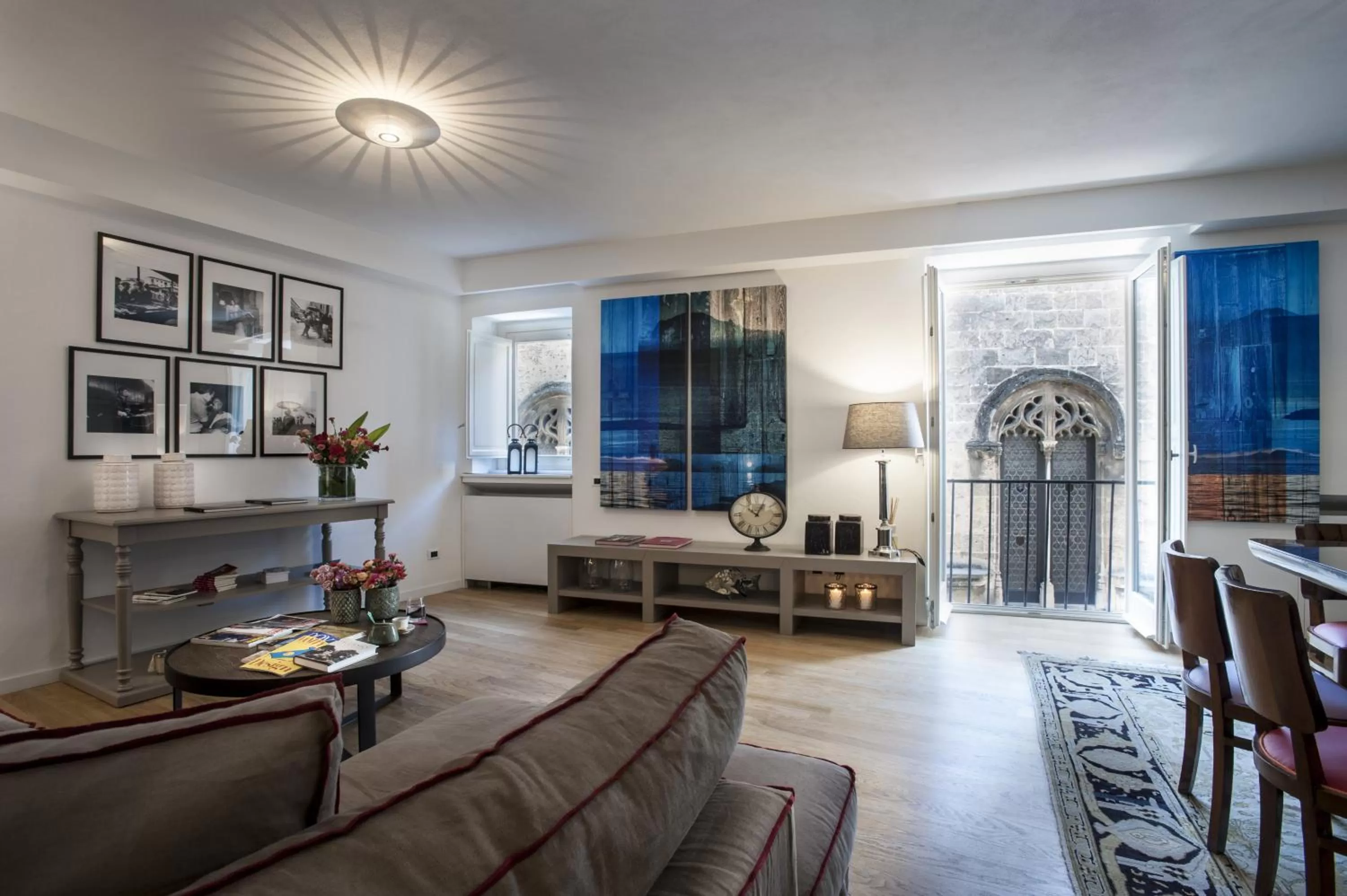 Communal lounge/ TV room in BB 22 Palace