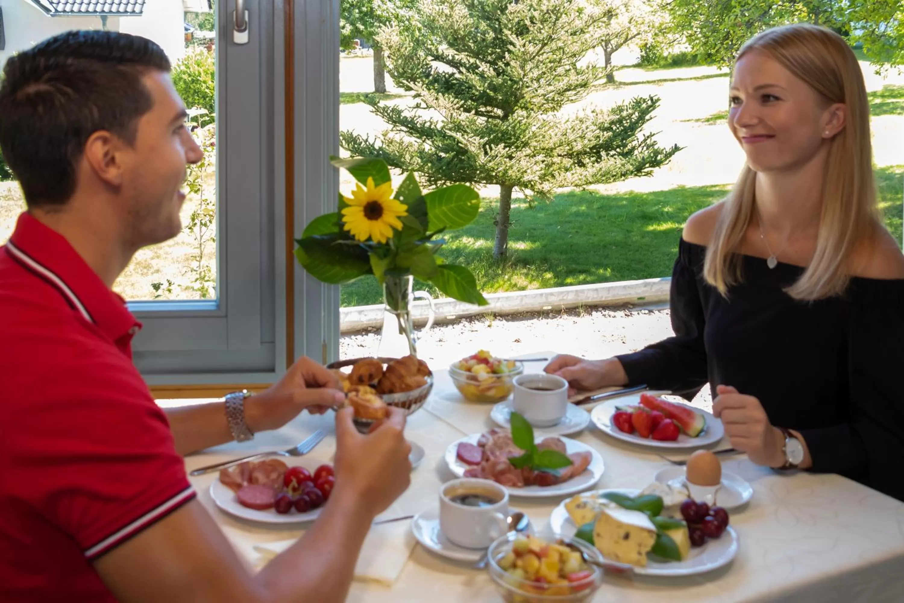 Restaurant/places to eat in Wellnesshotel Sonnenhof & Sonnhalde