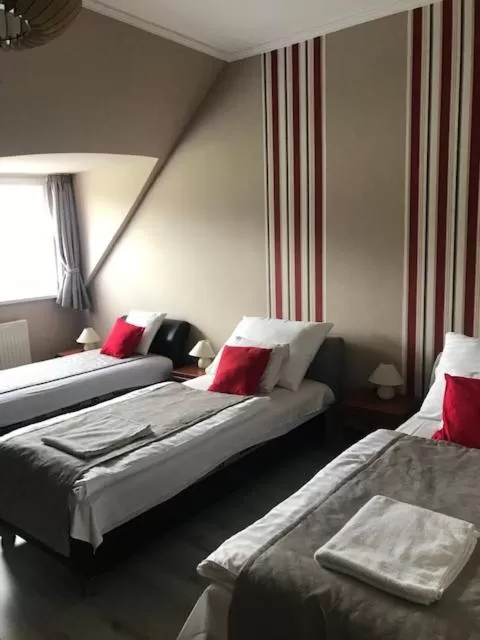 Bed in Vadász Panzió és Étterem