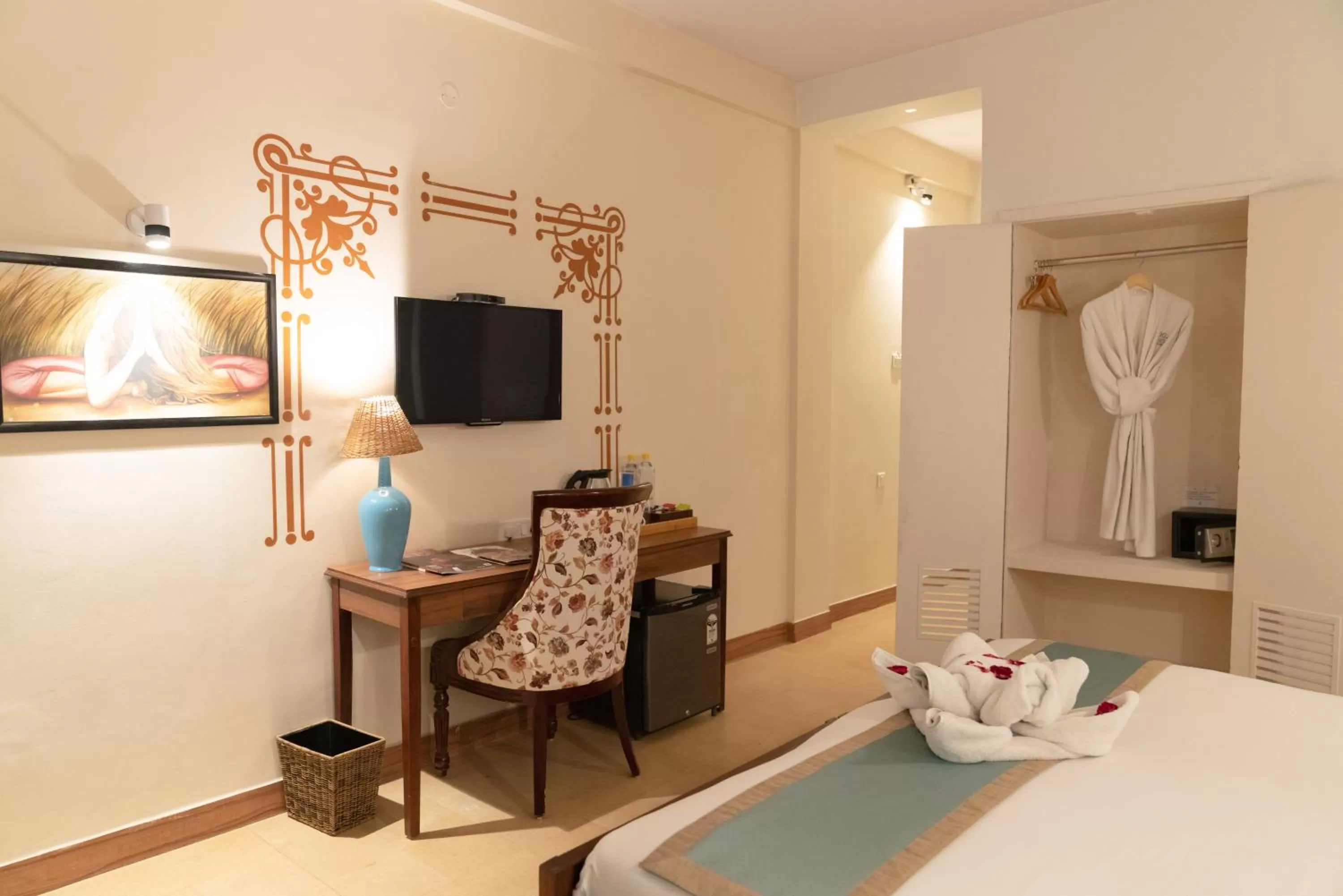 TV and multimedia, Bed in Yog Niketan By Sanskriti