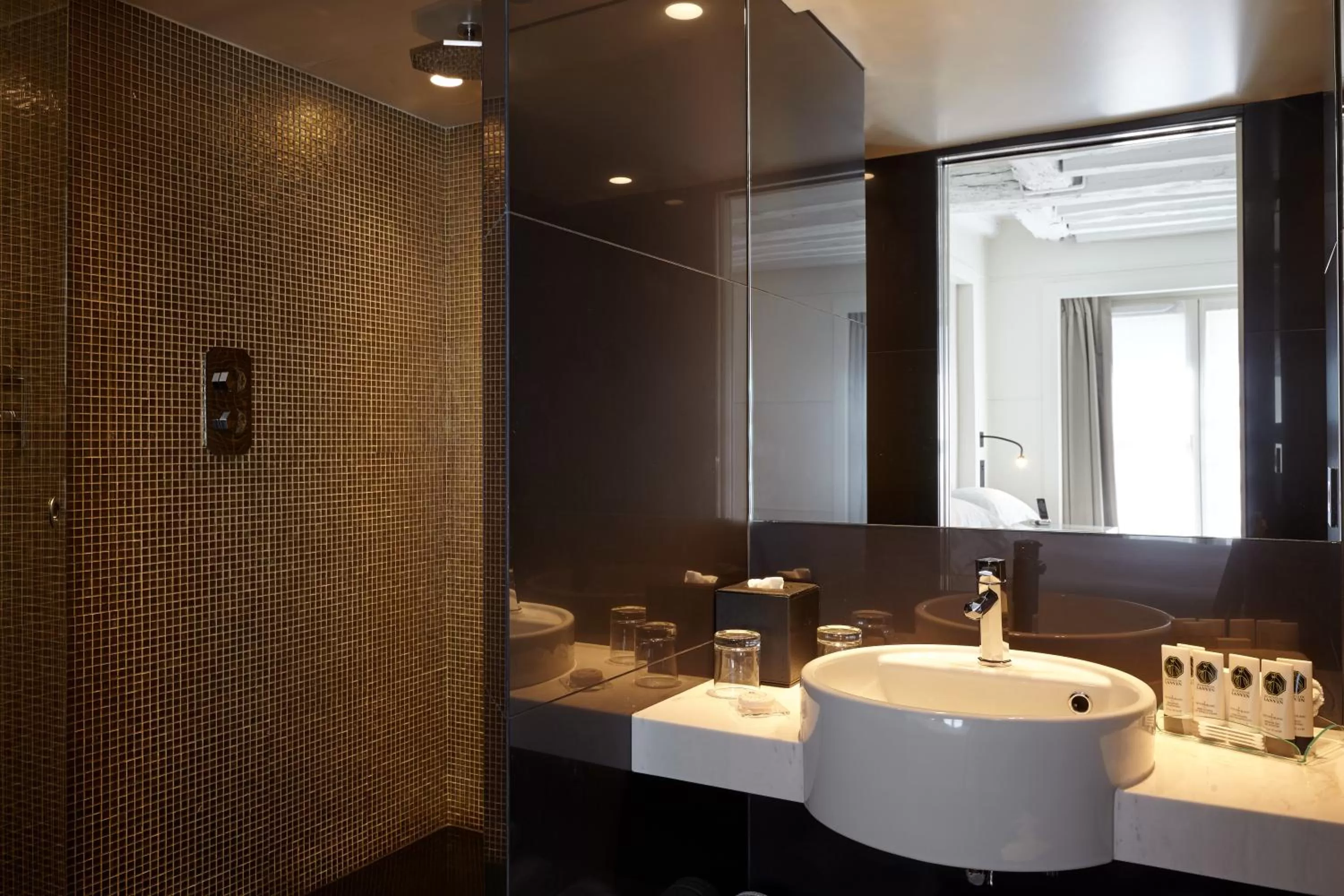 Bathroom in Hotel Opéra Richepanse