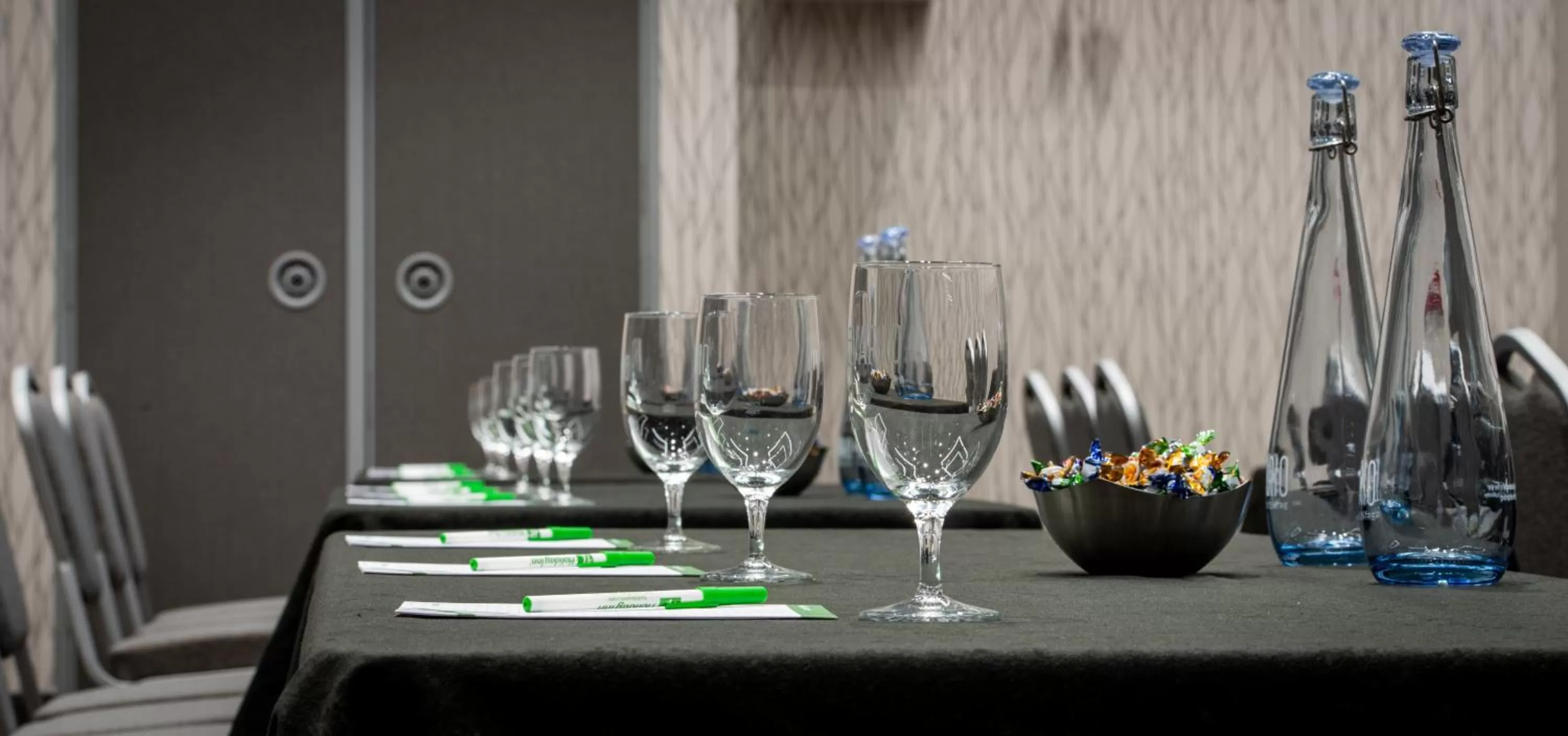 Meeting/conference room in Holiday Inn Edmonton South - Evario Events by IHG