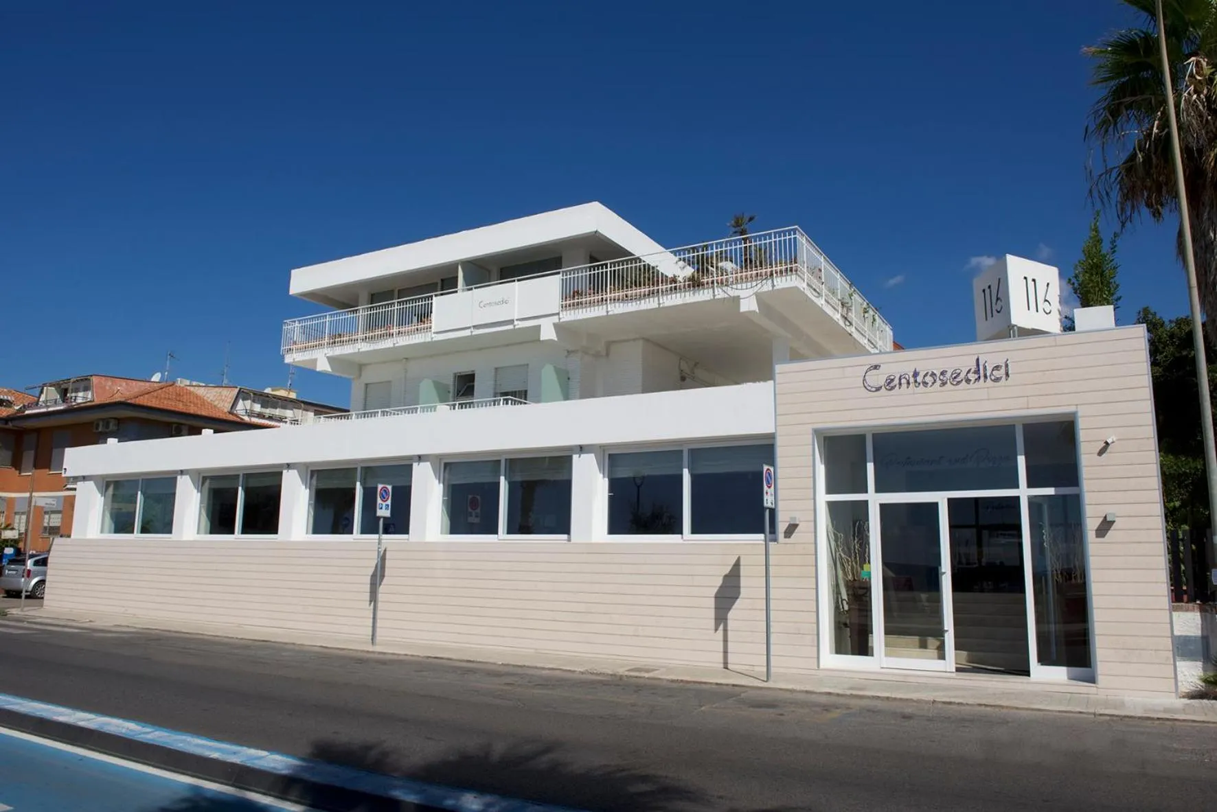 Property building in Hotel Ristorante Centosedici