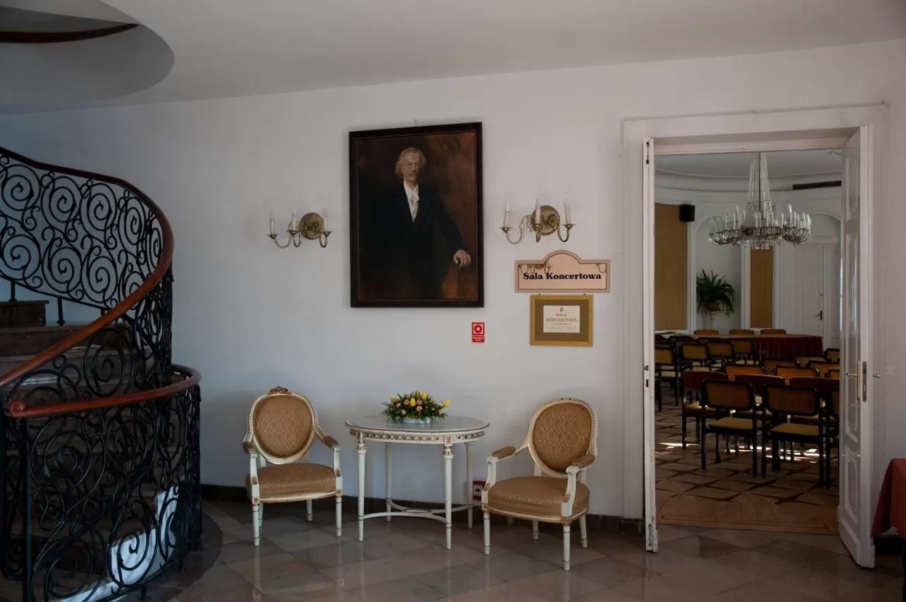 Hotel Zamek Pułtusk Dom Polonii