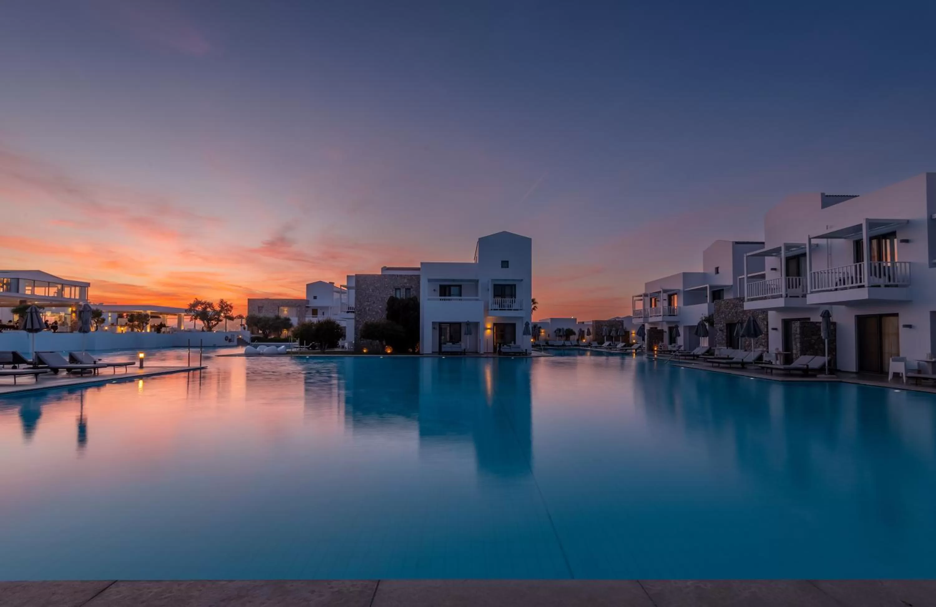 Sunset in Diamond Deluxe Hotel - Adults Only