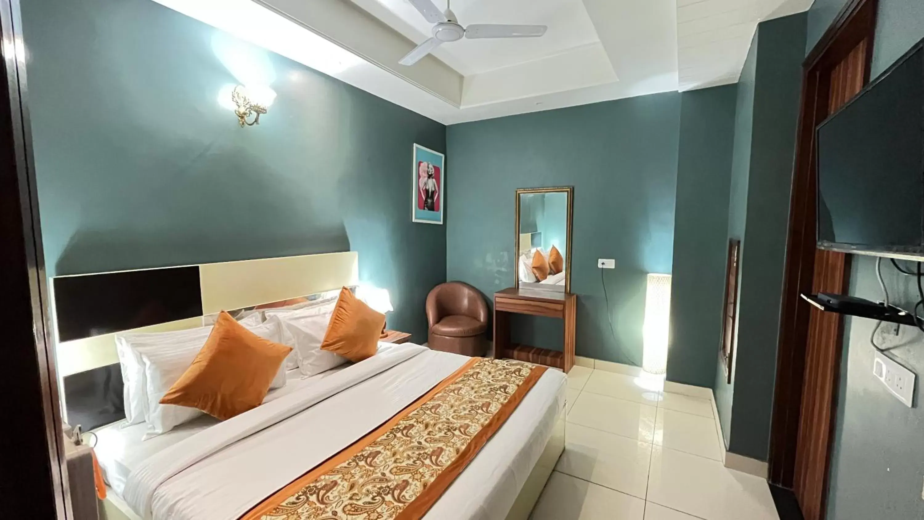 Standard Double Room in Qotel Hotel Church House Rohini Sector 15 Standard Double Room in Qotel Hotel Church House Rohini Sector 15