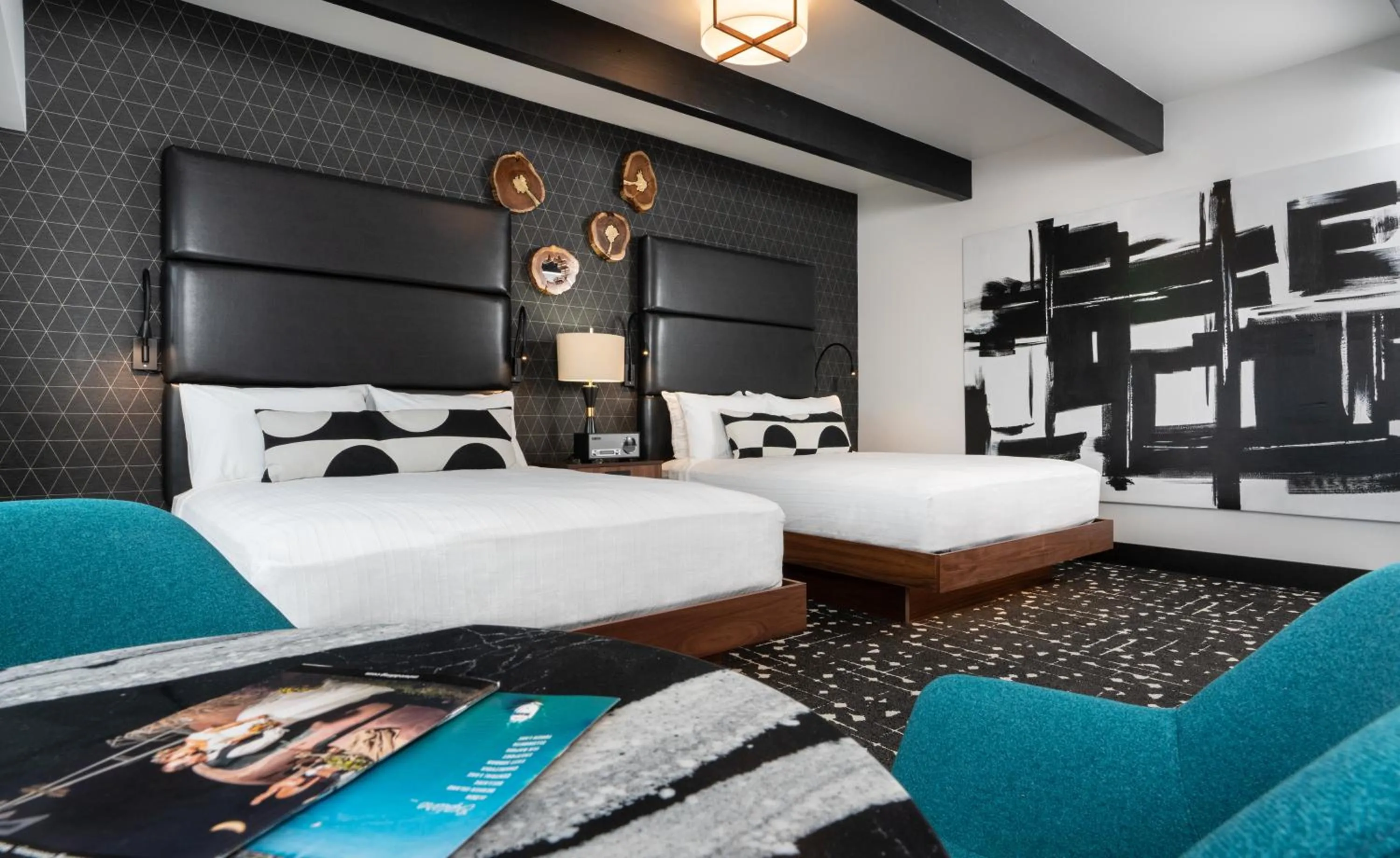 Bedroom, Bed in The Earl in Charlevoix