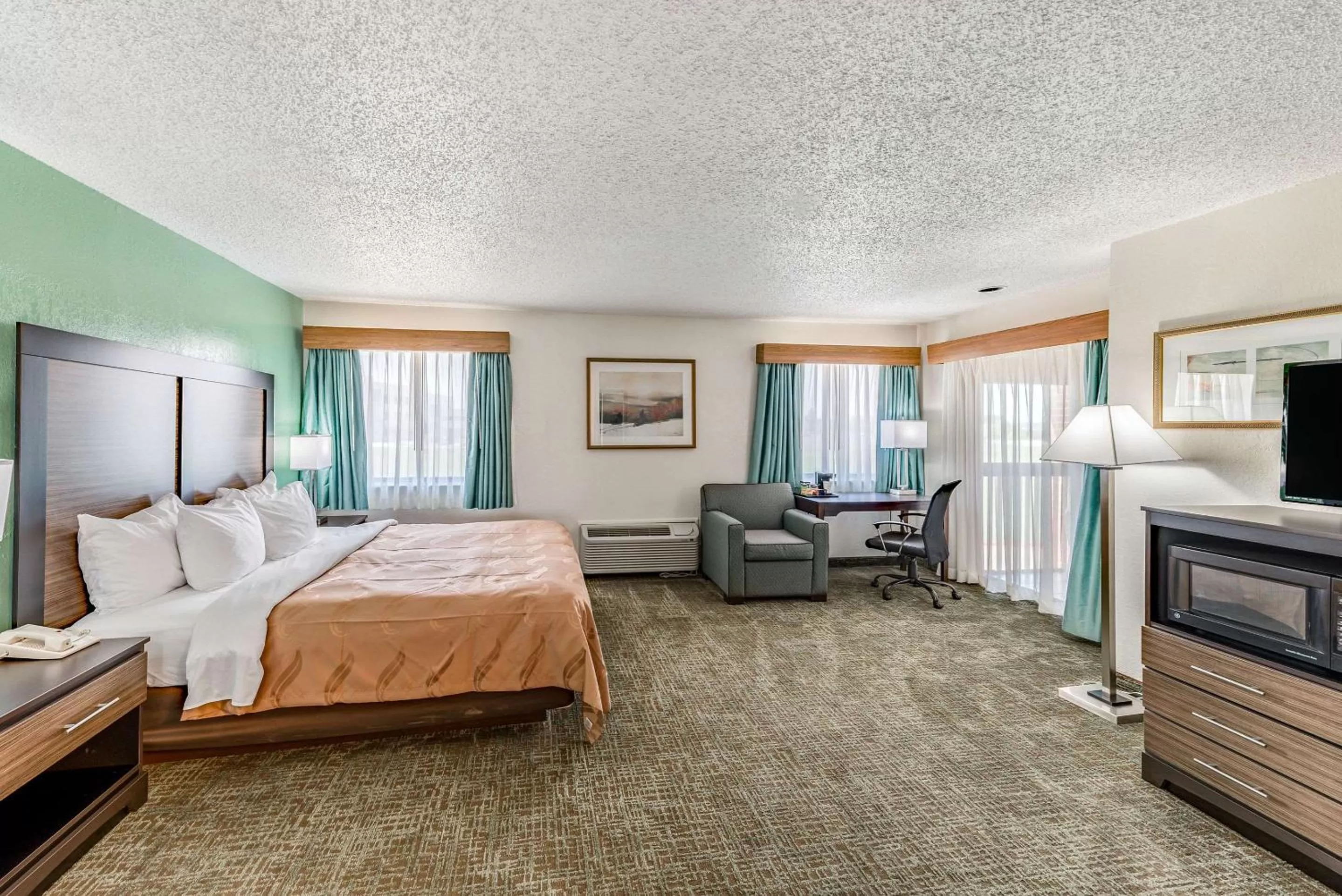Bedroom, Bed in Quality Inn Allen - Plano East
