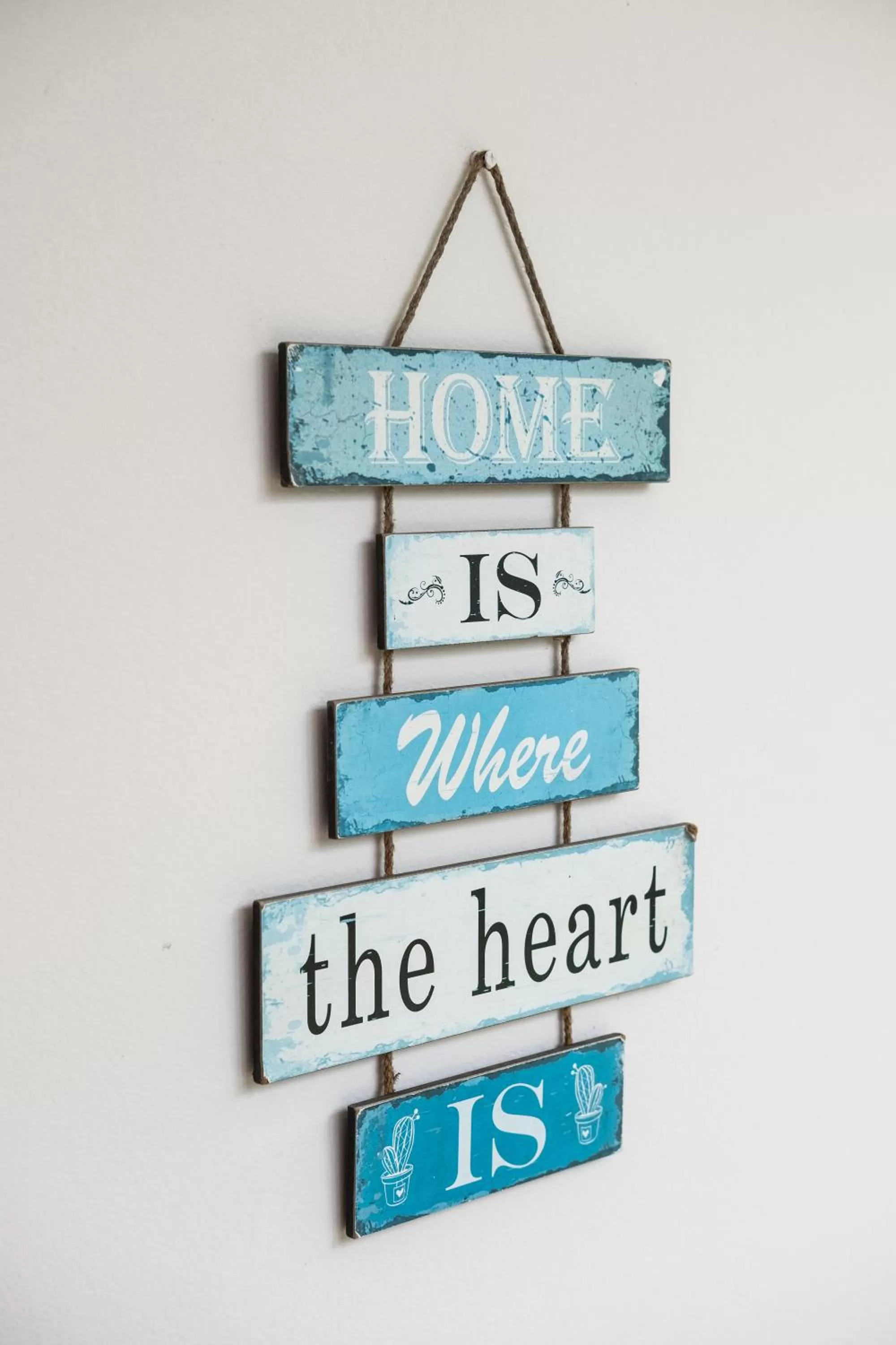 Decorative detail in On the Bay