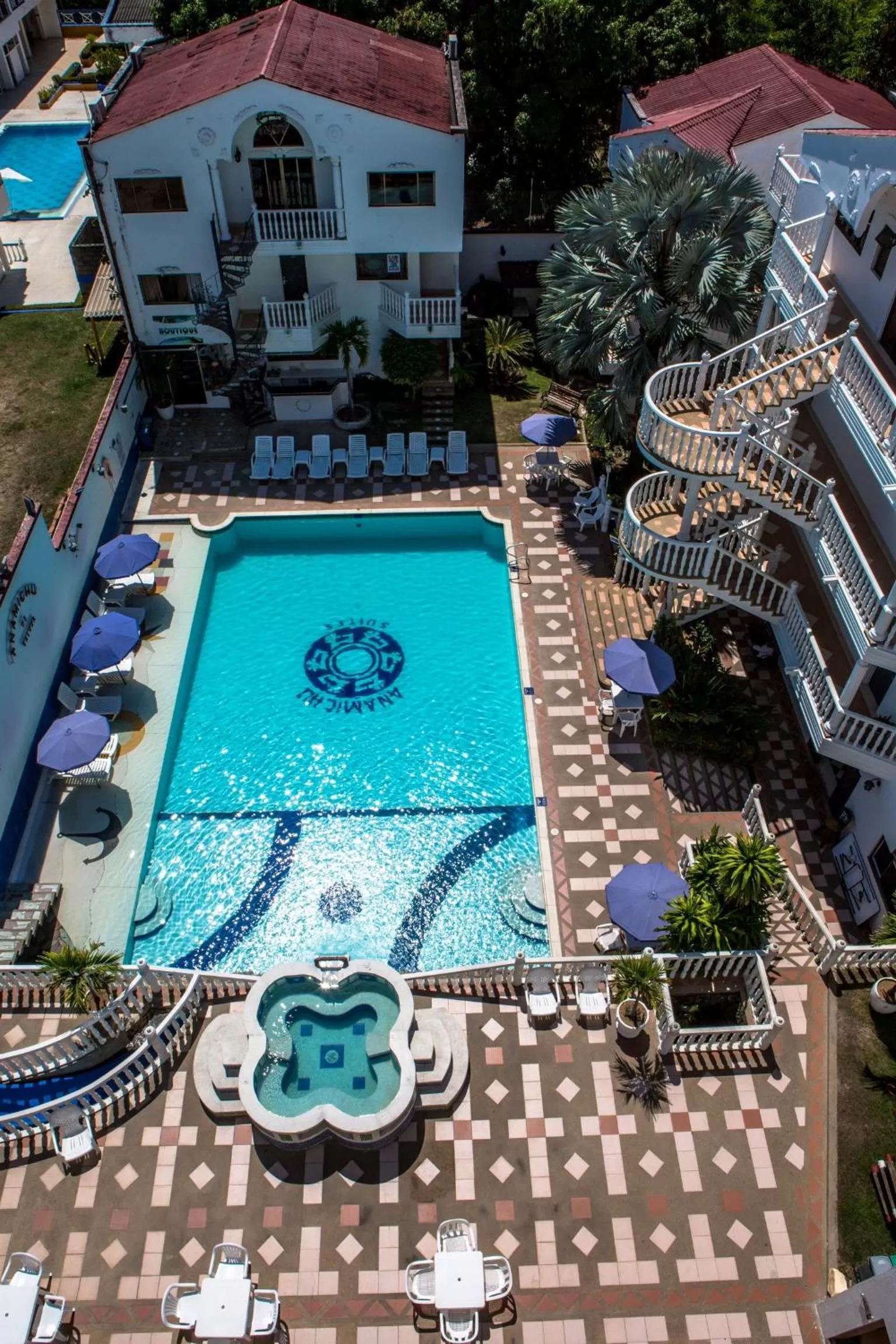 Pool view in Hotel Anamichu Suites