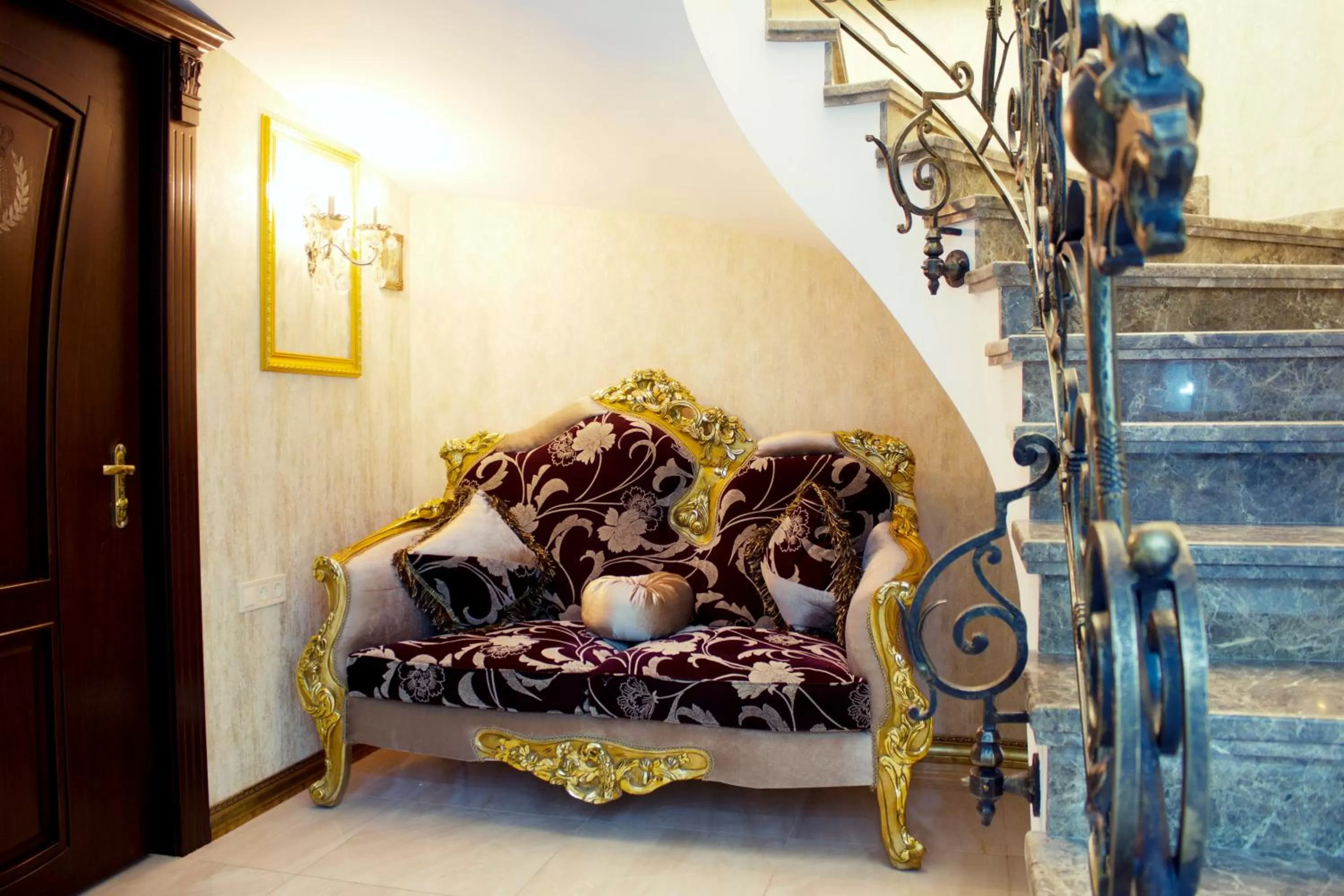 Decorative detail in Neapol Boutique Hotel