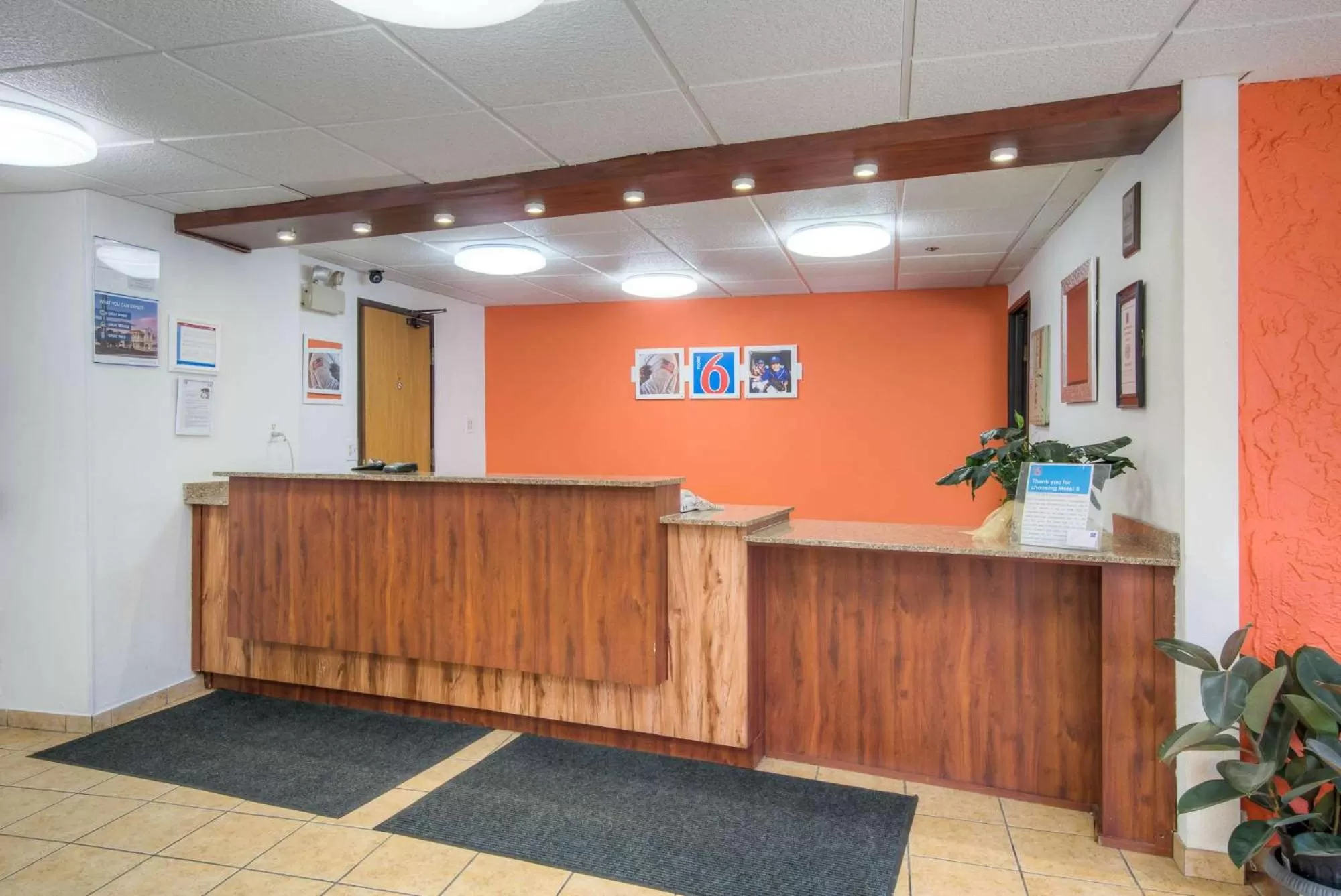 Lobby or reception in Motel 6-Bridgeview, IL