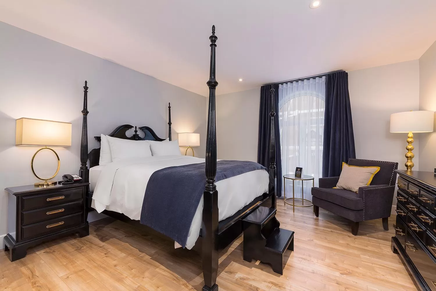 Bedroom, Bed in Maison Otis