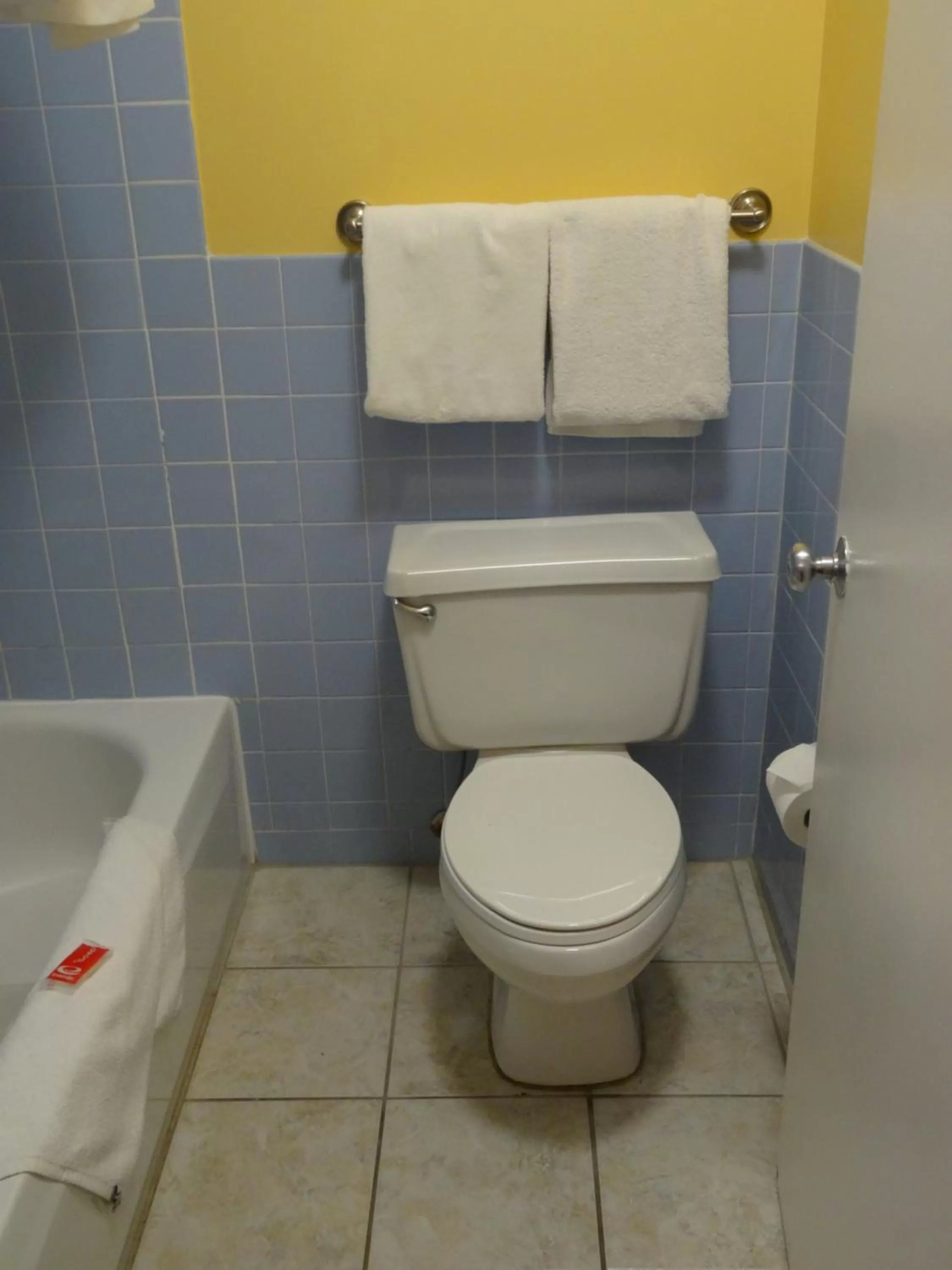 Econo Lodge Fredericksburg near I-95