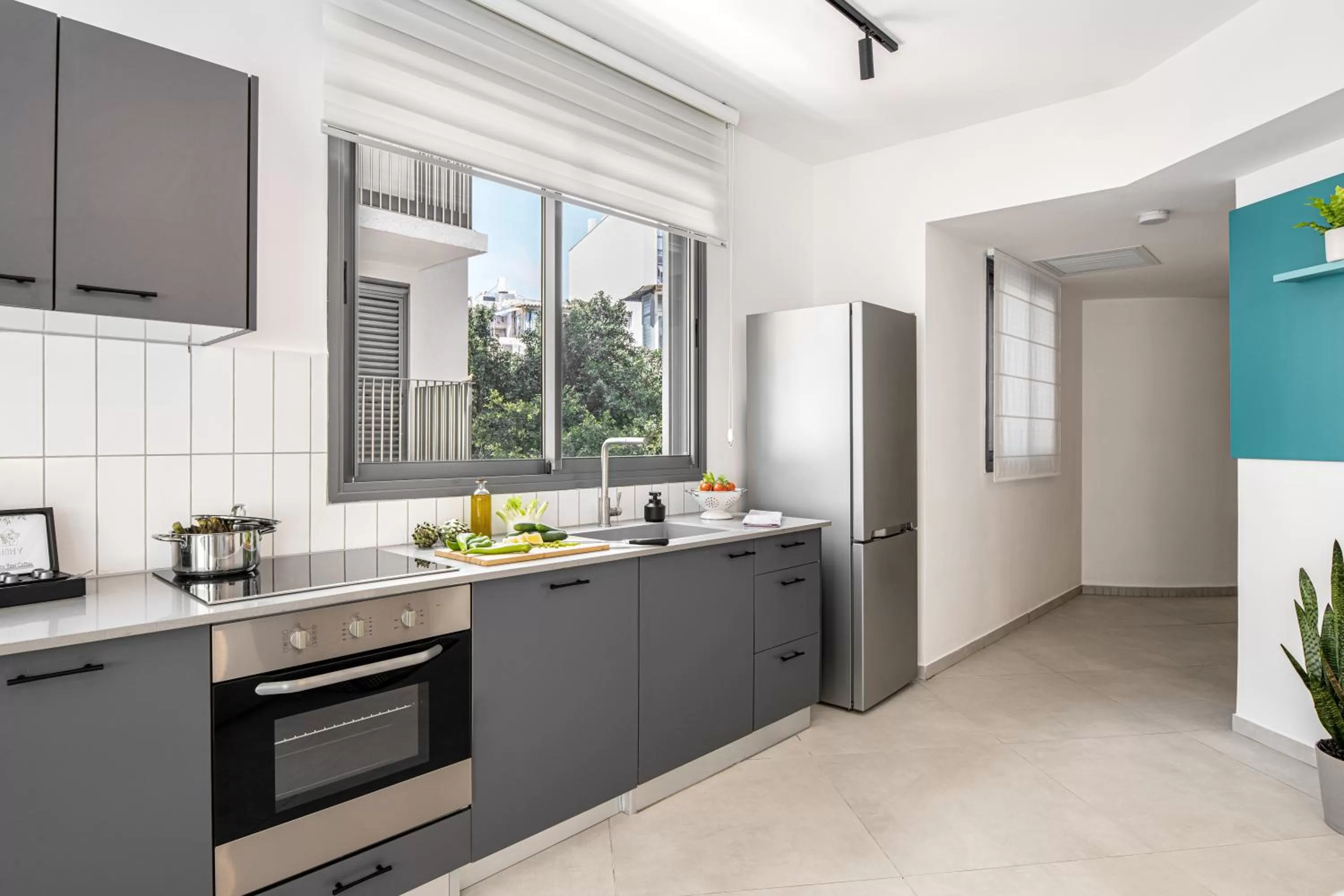 Kitchen or kitchenette in Mate GEORGE - By HOMY