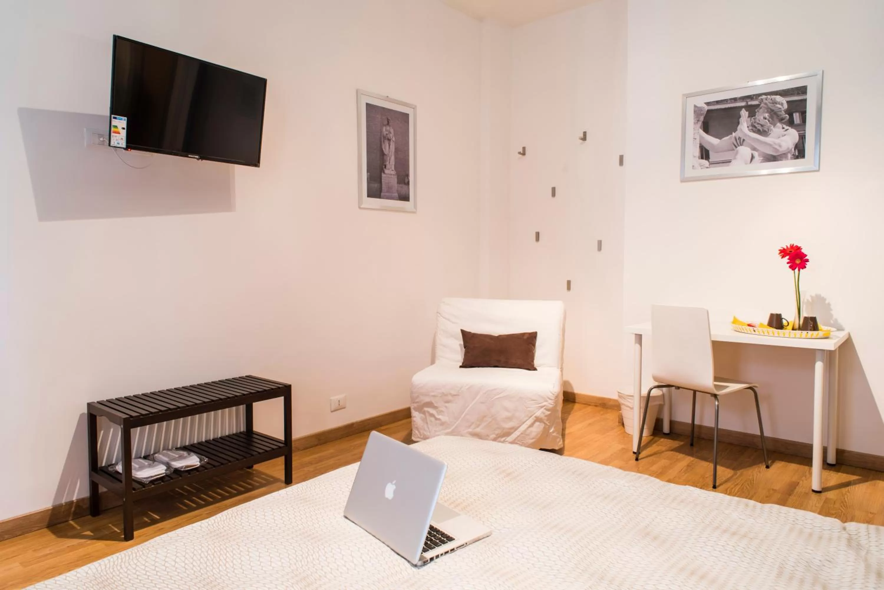 Seating Area in Mirabilia Urbis Roma