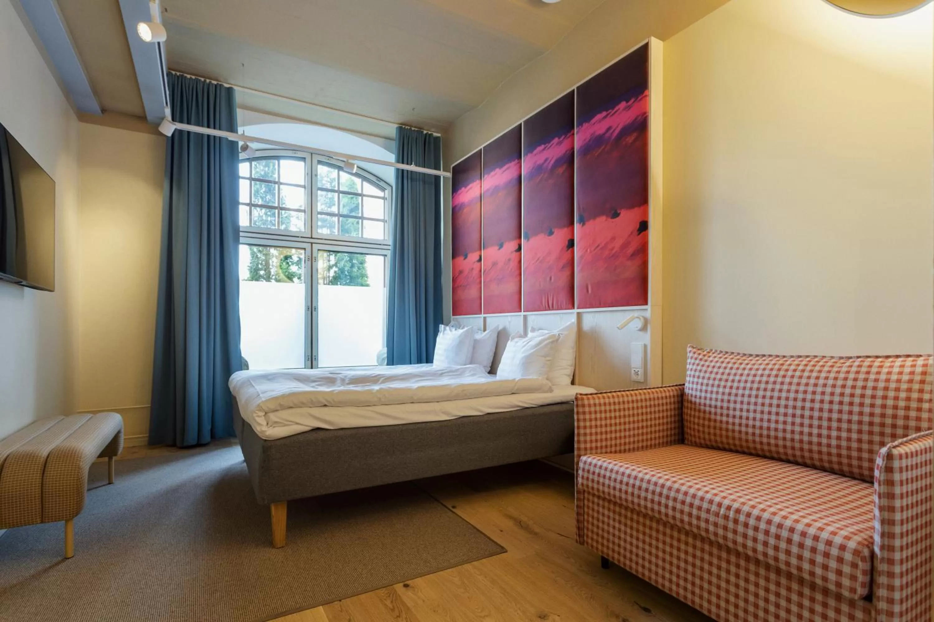 Bedroom, Bed in Holiday Club Tampereen Kehräämö