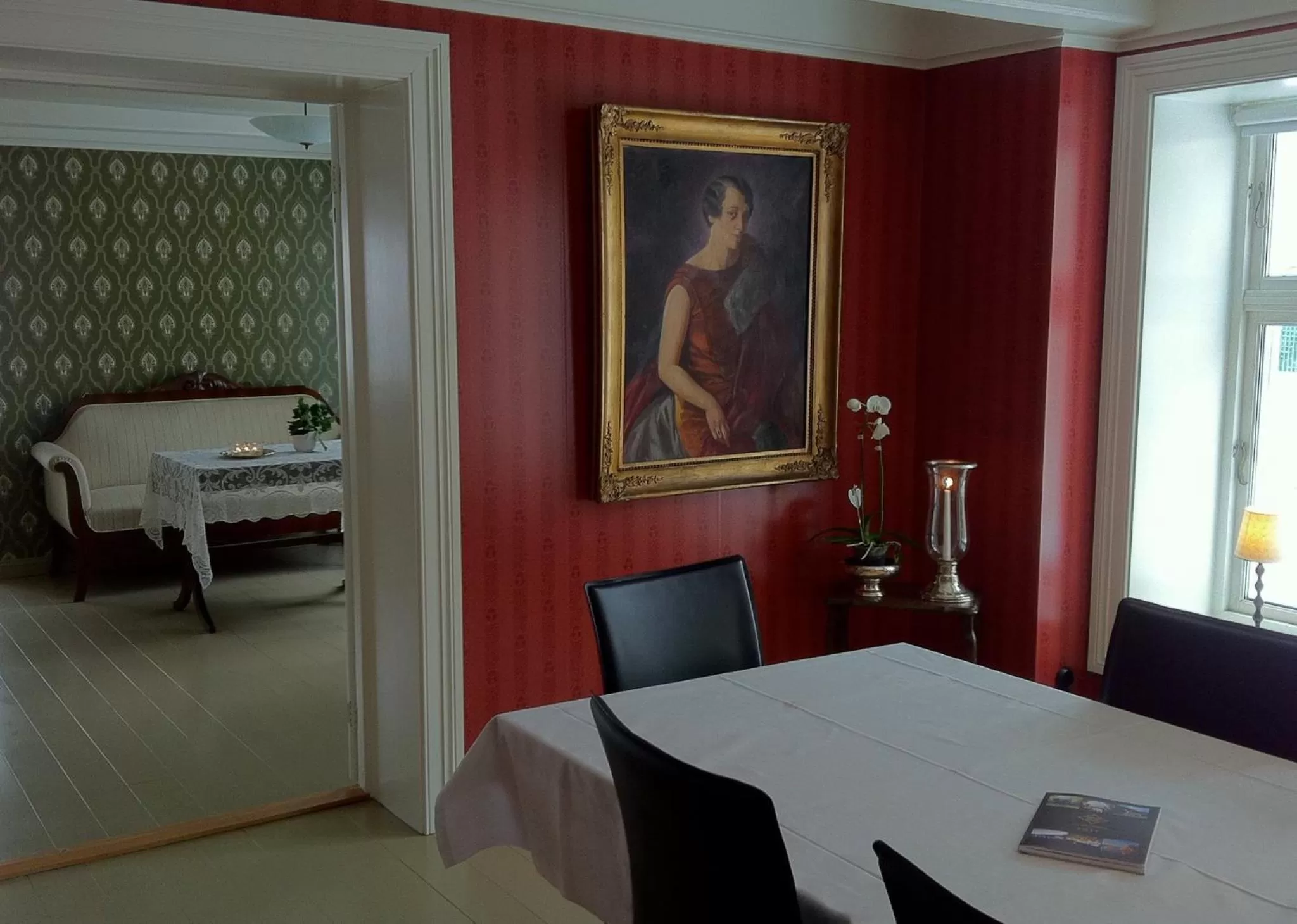 Decorative detail in Hotel Kong Carl - Unike Hoteller