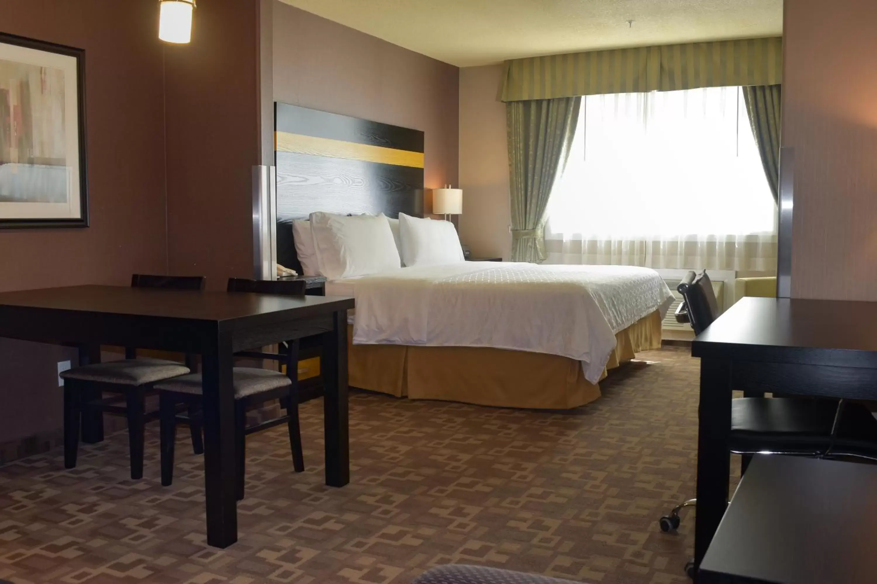 Executive King Suite in Best Western Dawson Creek Executive King Suite in Best Western Dawson Creek